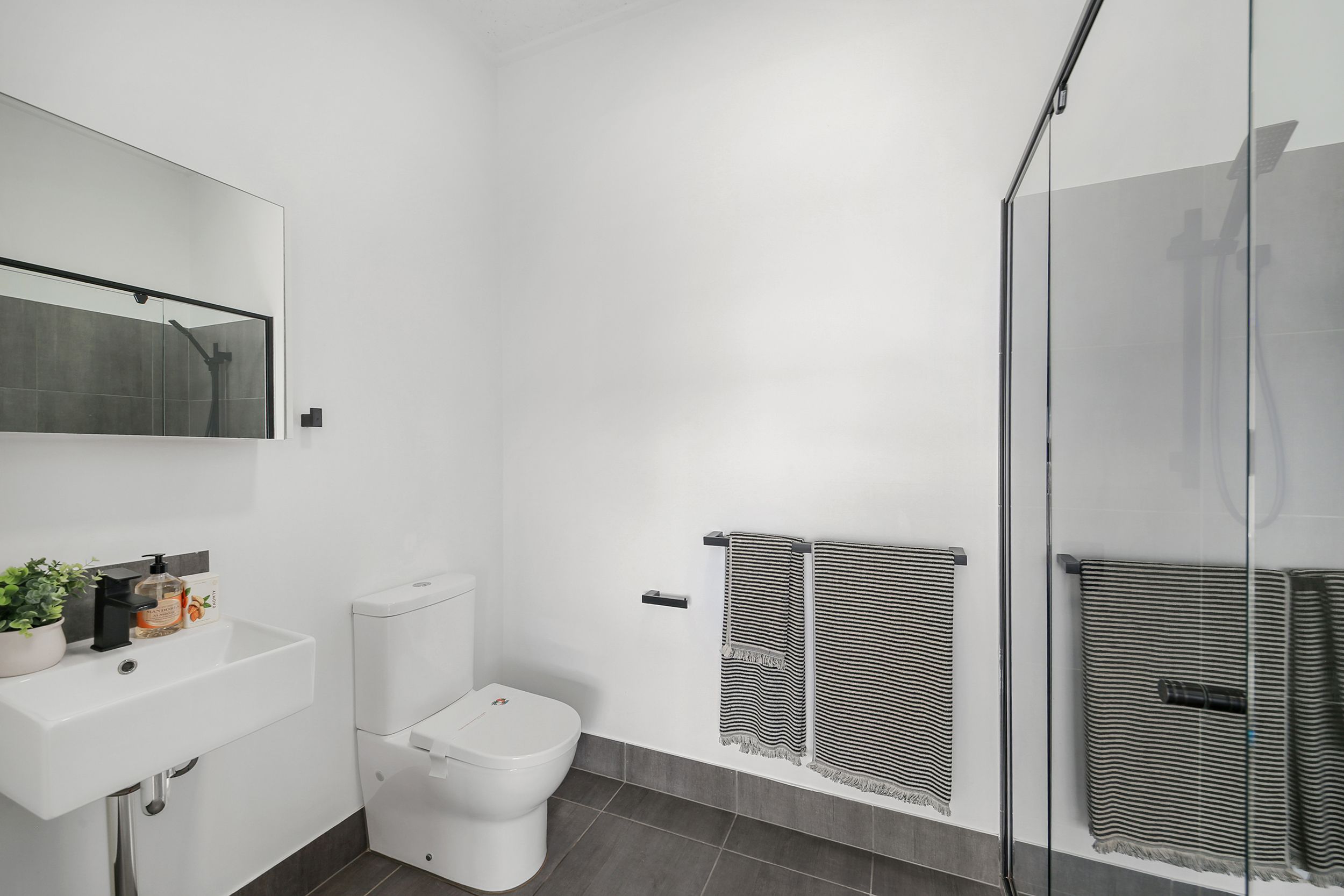 6 Olivia Crescent — photo 10 of 14