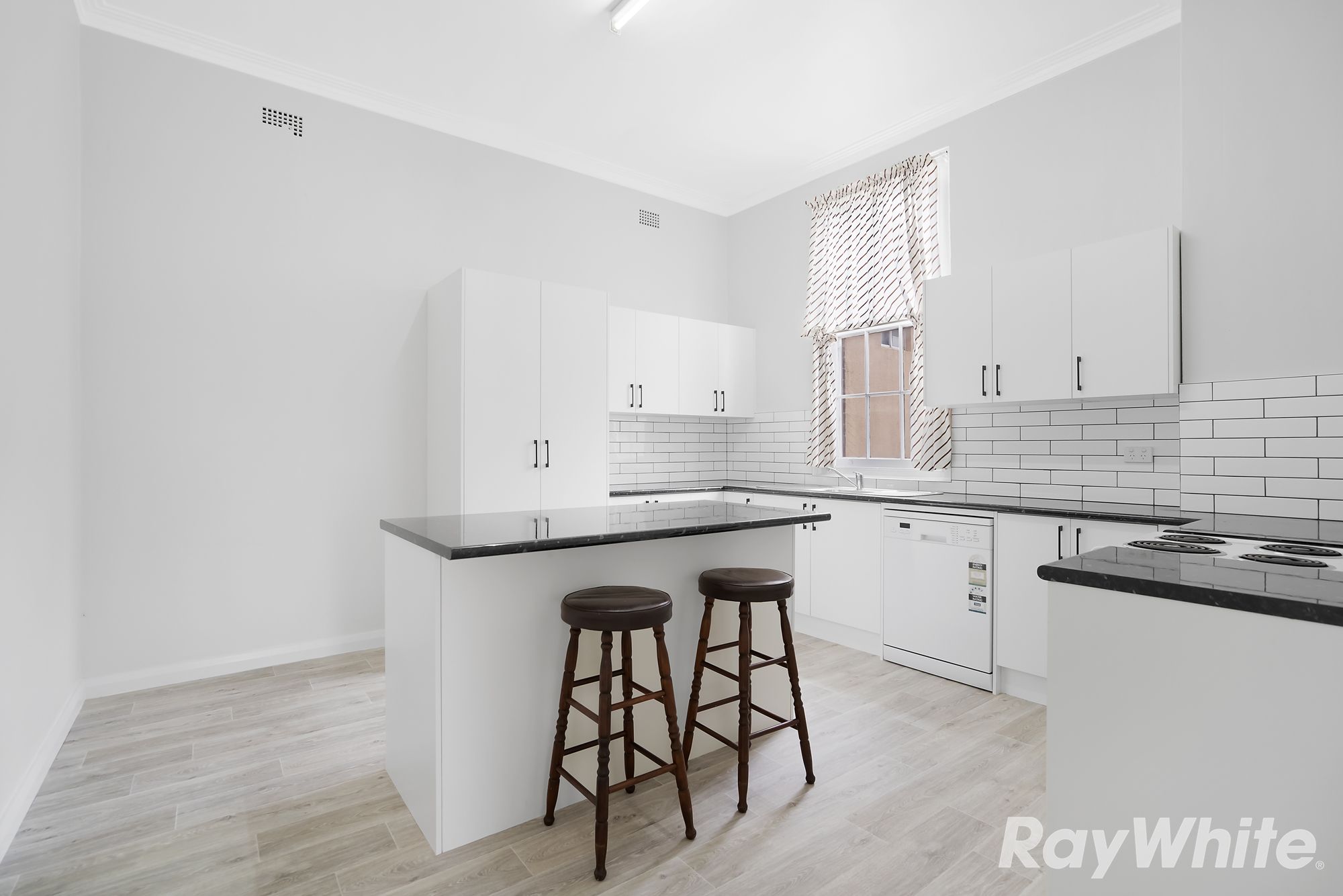 73 Cowper Street — photo 5 of 30