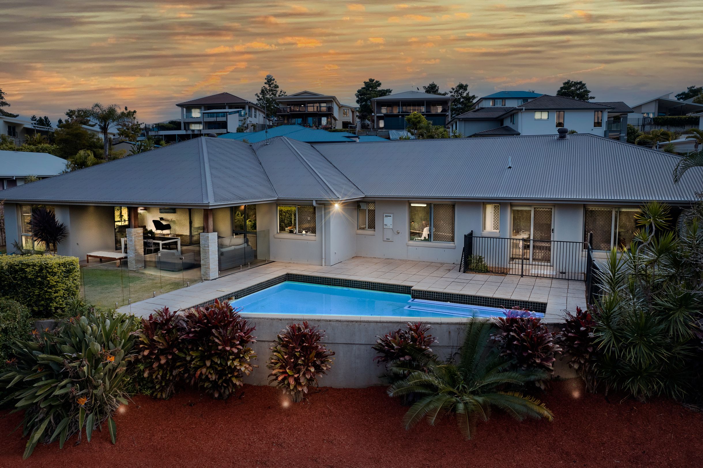 2 Clem Close, Daisy Hill QLD 4127