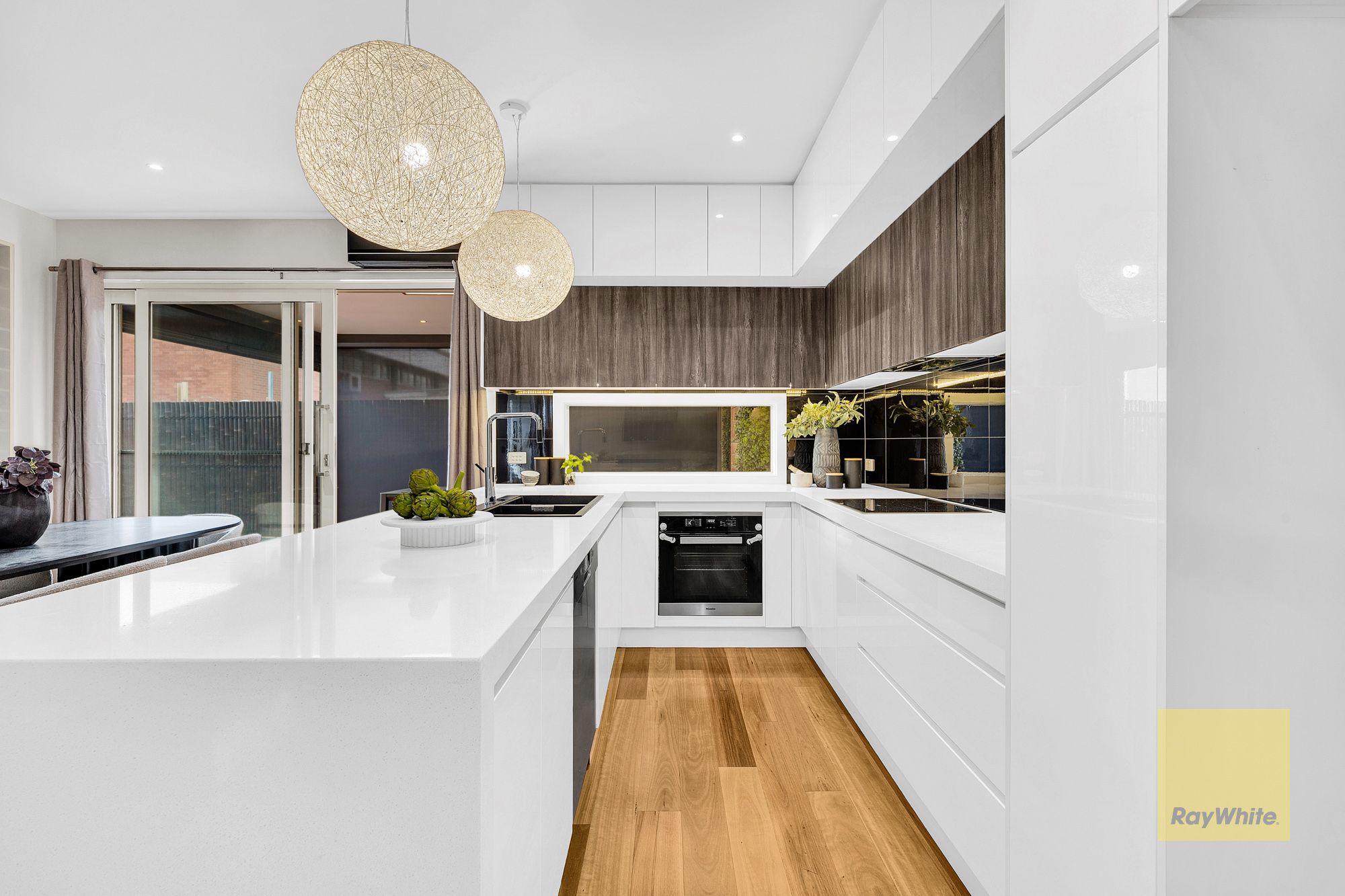 2/844 Ballarat Road — photo 7 of 27