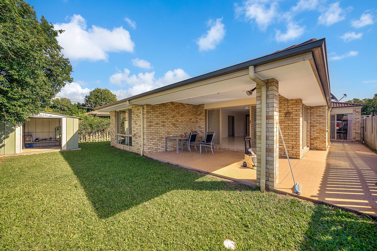 17 Winzear Drive, Kallangur, QLD 4503