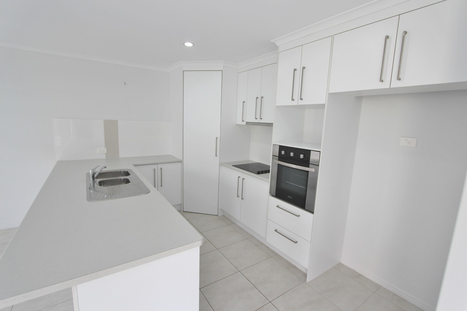 2/113 Dixon Drive, Telina, QLD 4680