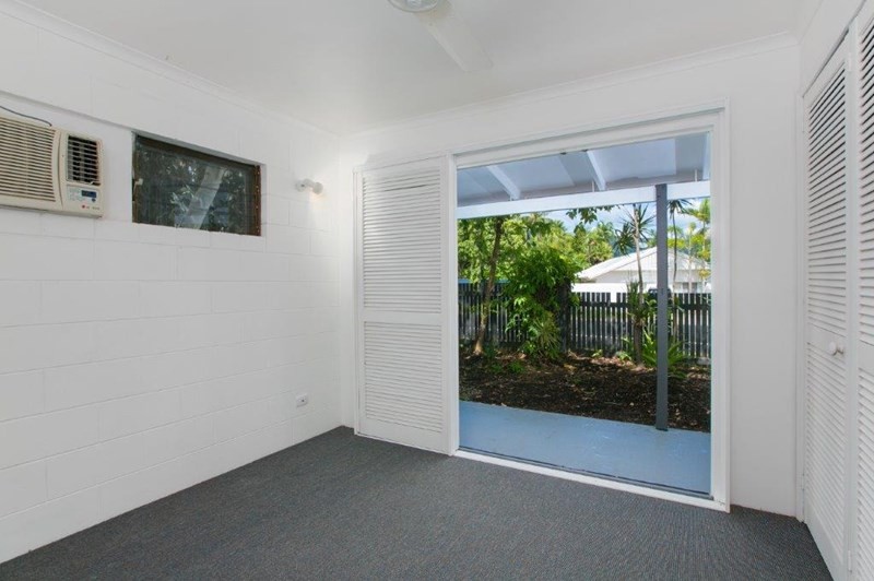 25 Trinity Beach Road, Trinity Beach, QLD 4879