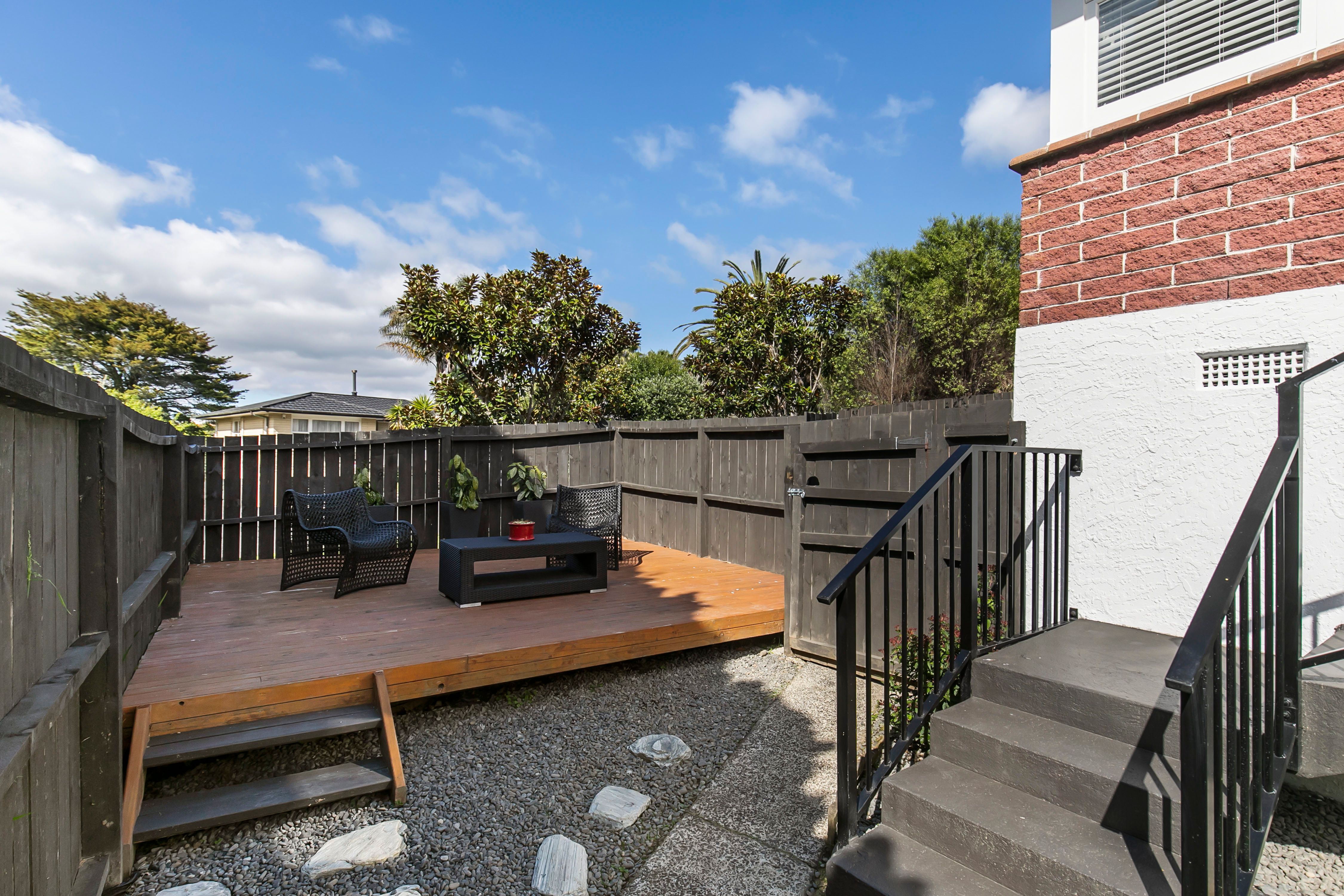 1/6 Kororo Street, Northcote, North Shore City