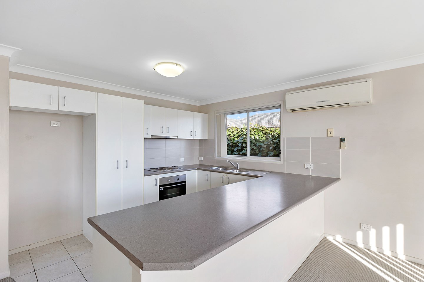3 Teresa Street, Nikenbah, QLD 4655