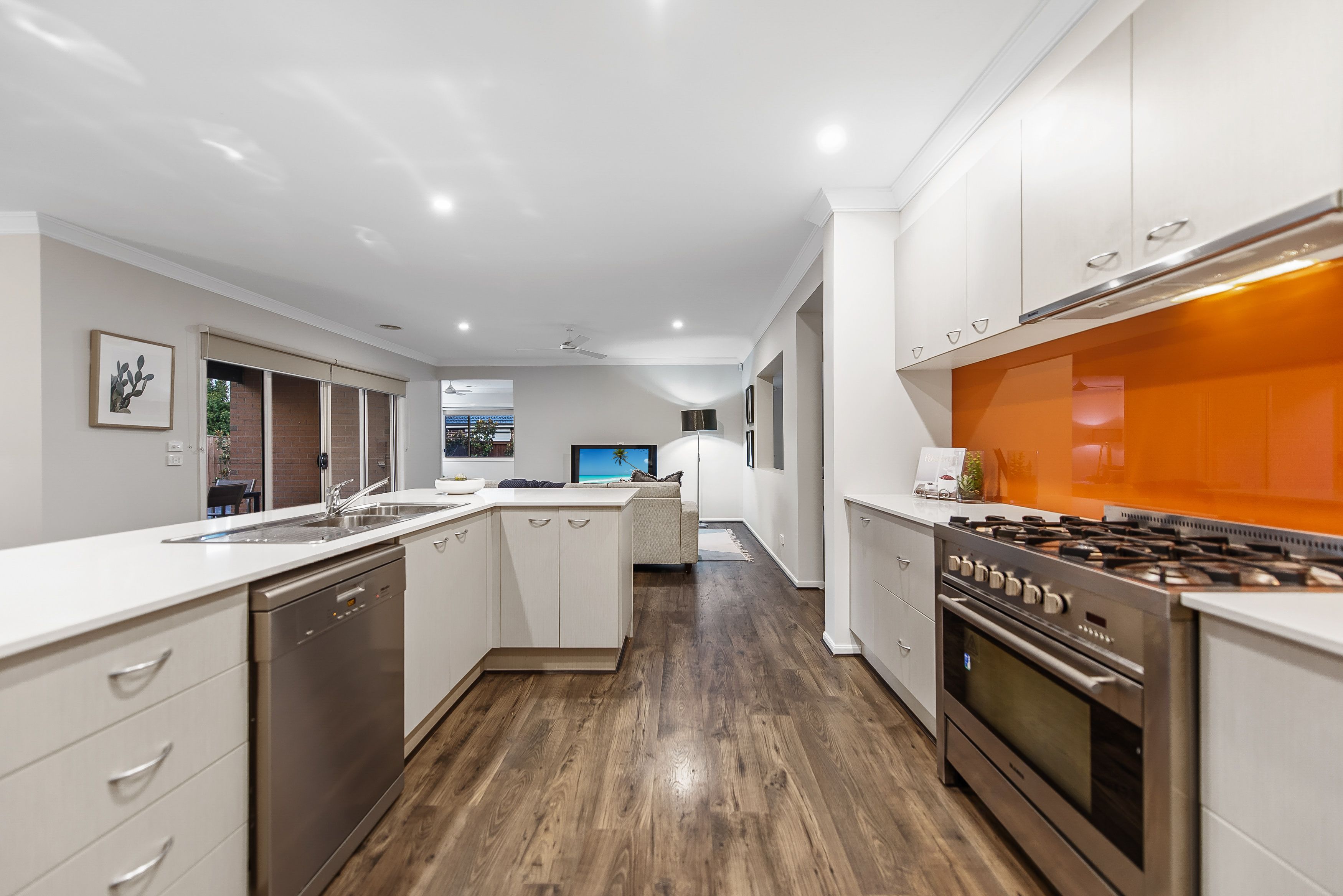 15 Wakefield Road, Taylors Hill, VIC 3037