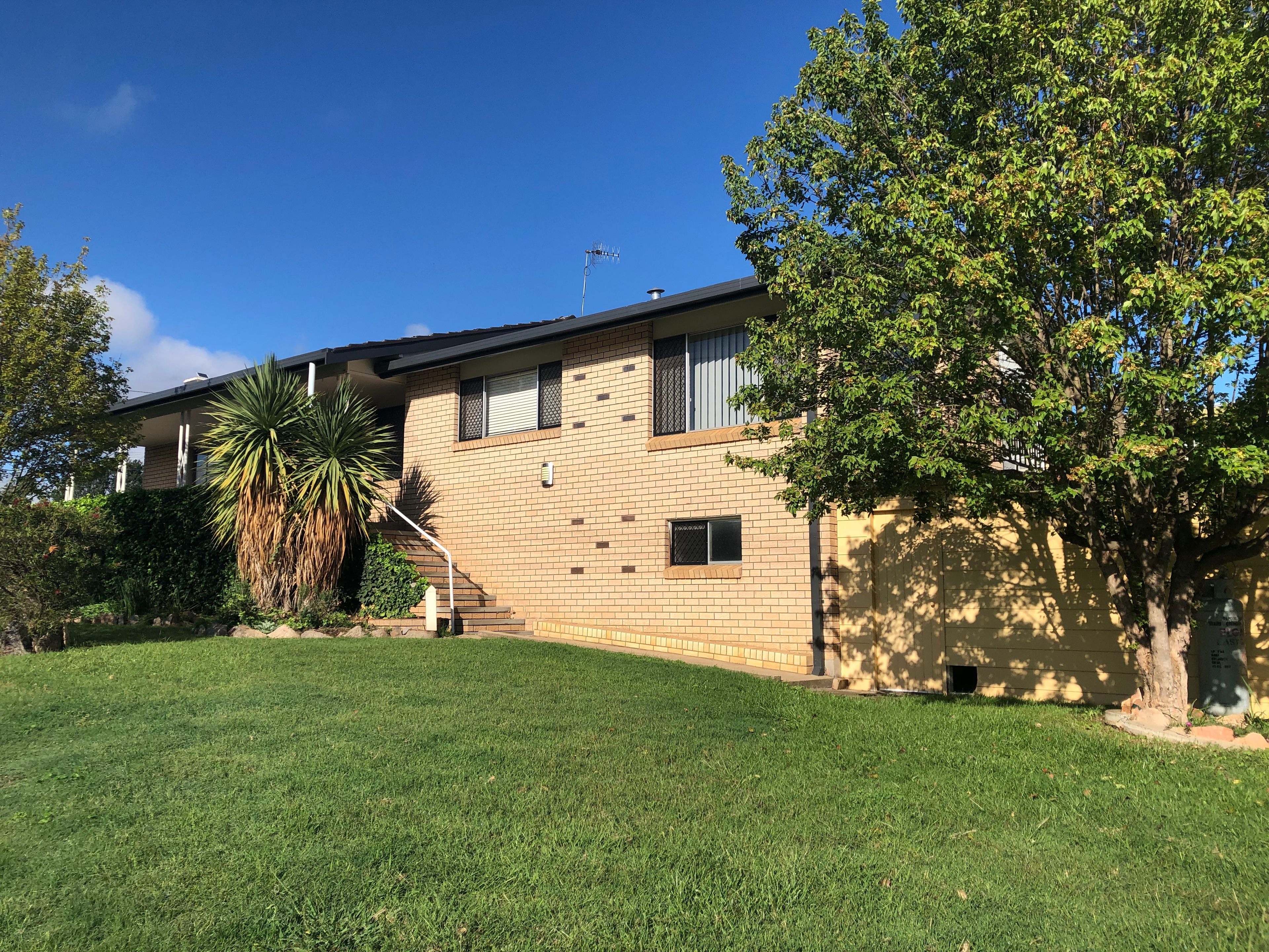 10 Short Street, Glen Innes NSW 2370