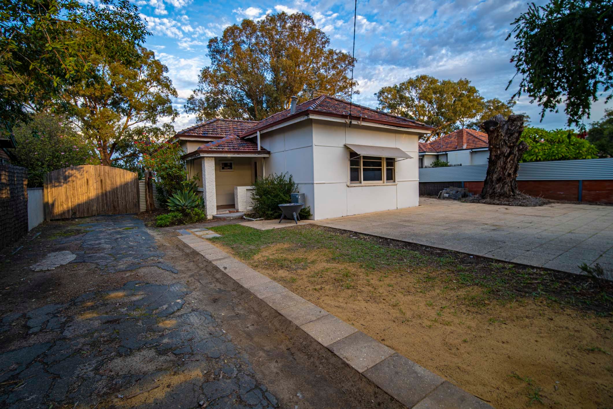 114 River View Avenue, South Guildford, WA 6055