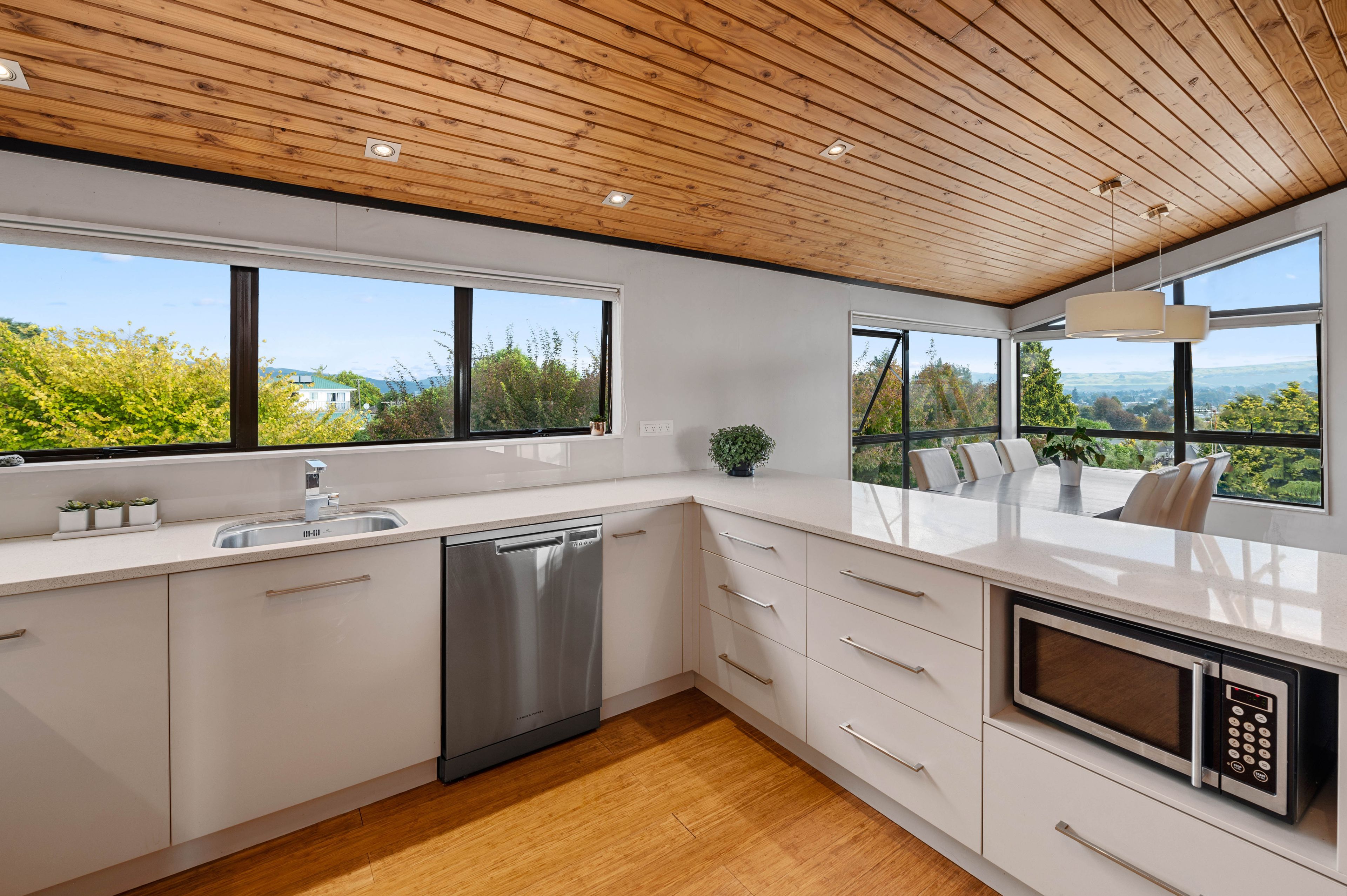 49 Grand Vue Road, Kawaha Point, Rotorua District