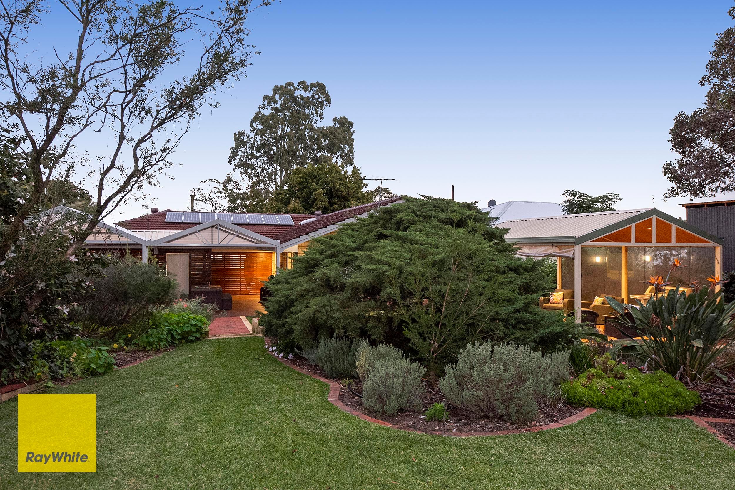 52 Temby Avenue, Kalamunda WA 6076