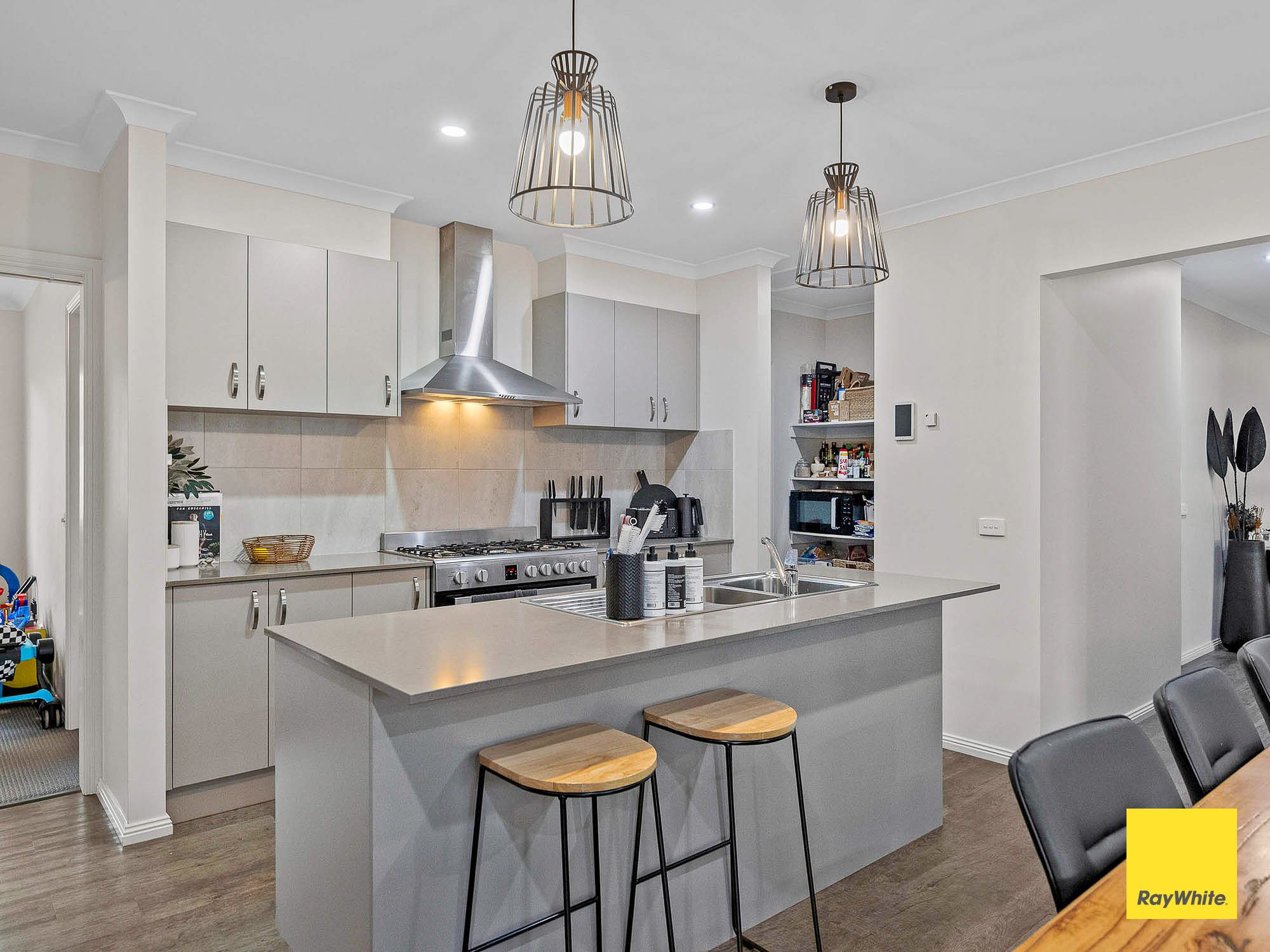 6 Randall Way, Ascot, VIC 3551