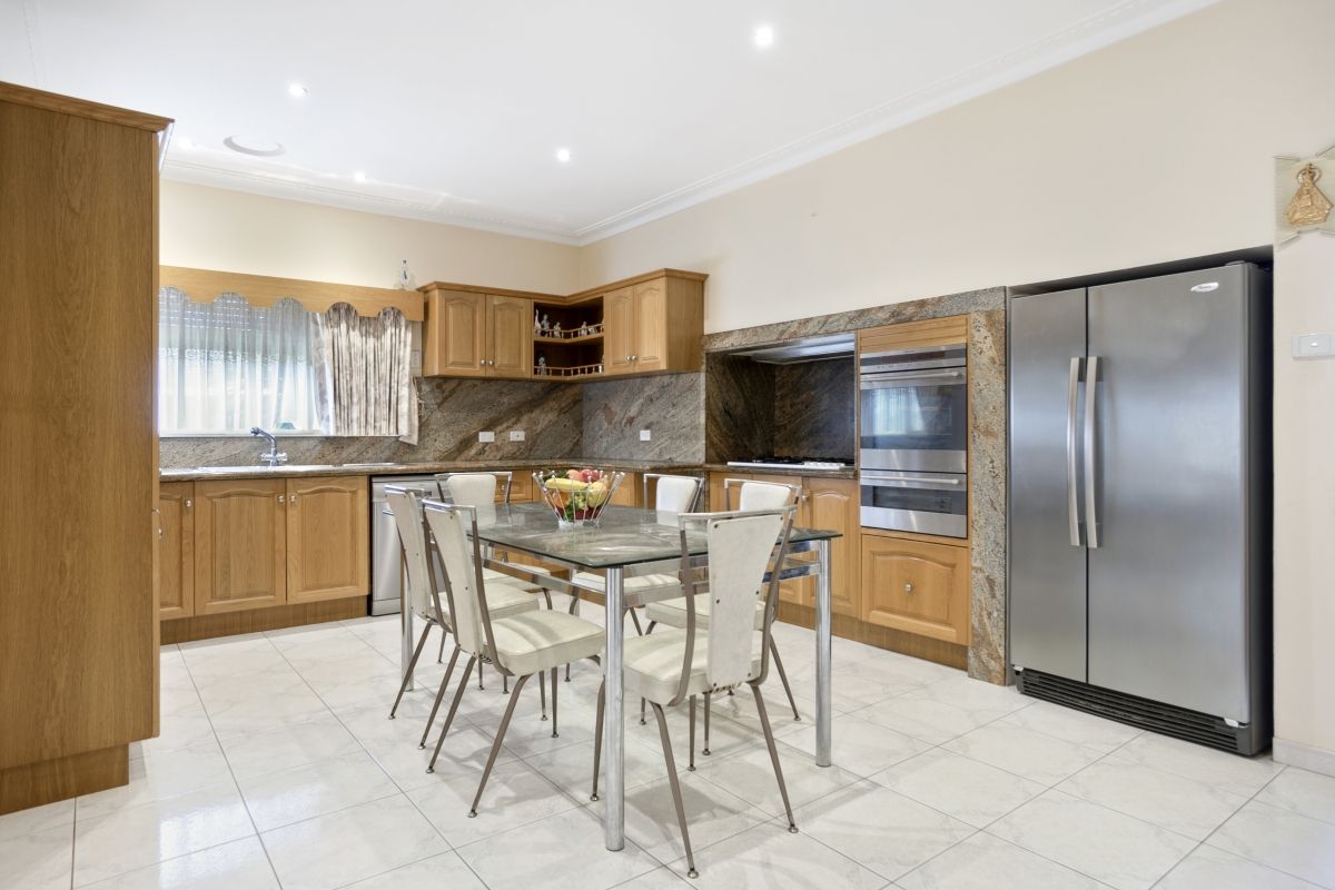 28 Glen Street, Werribee, VIC 3030