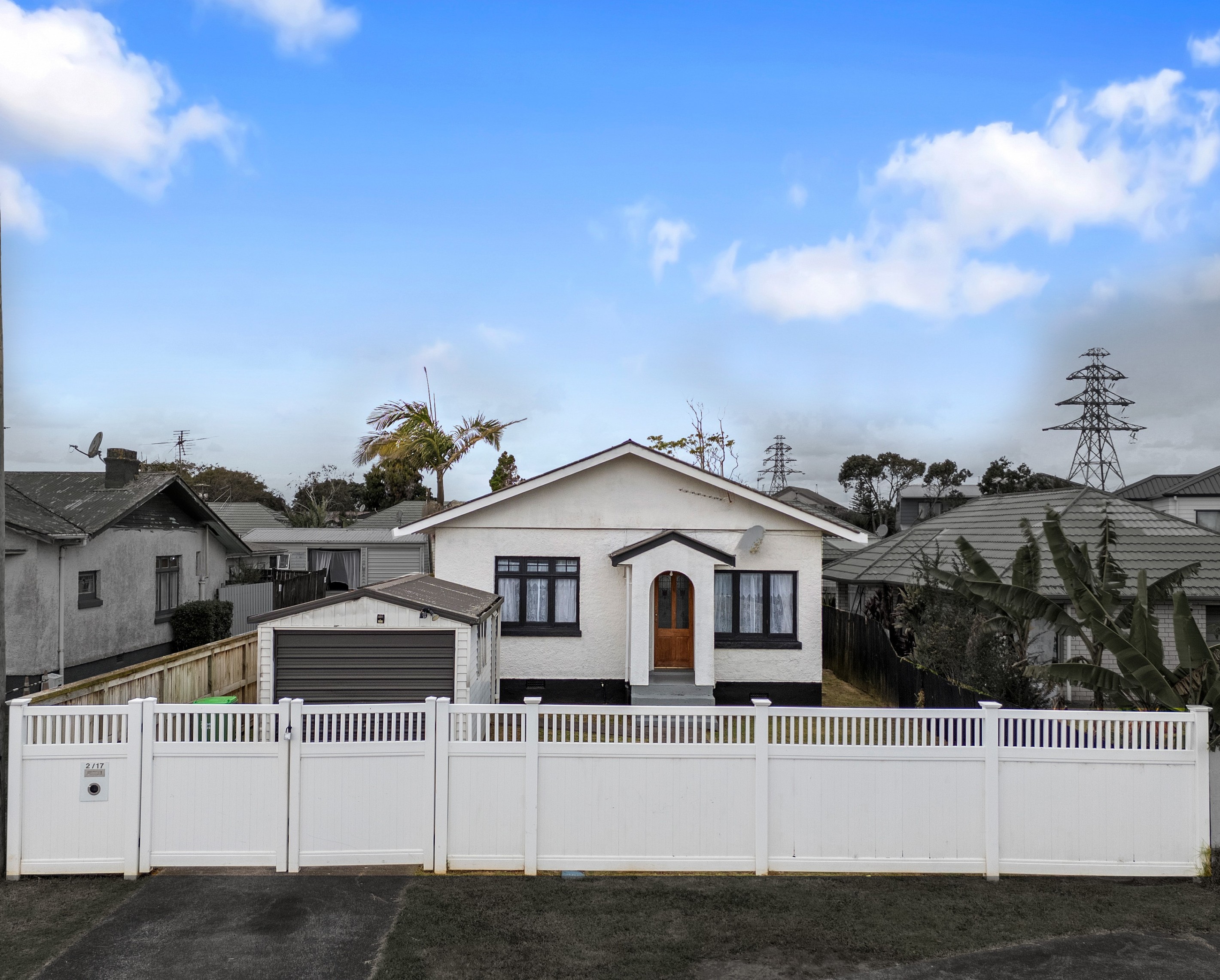 2/17 Cleek Road, Mangere East, Manukau City