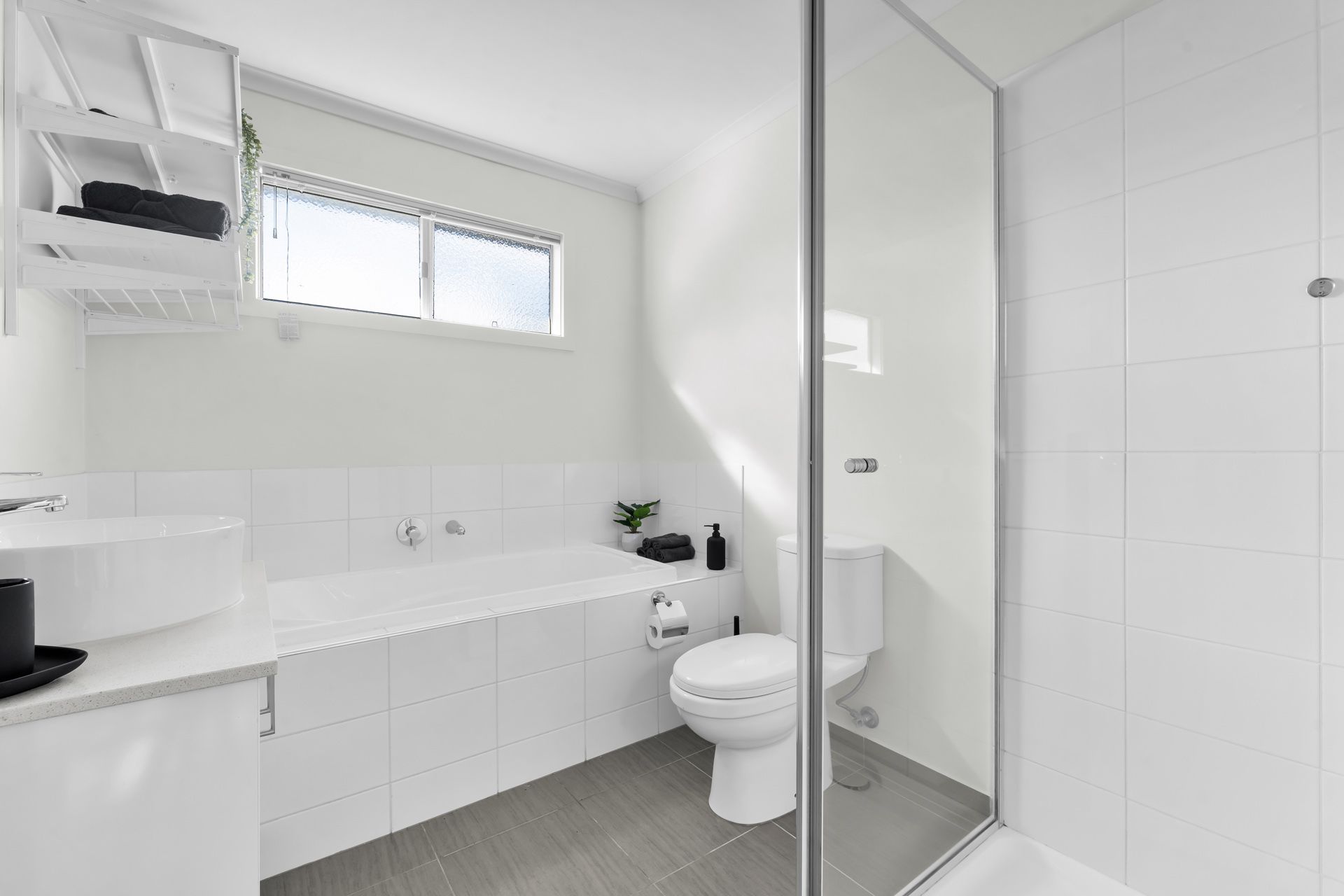 10 Flora Lane — photo 12 of 19