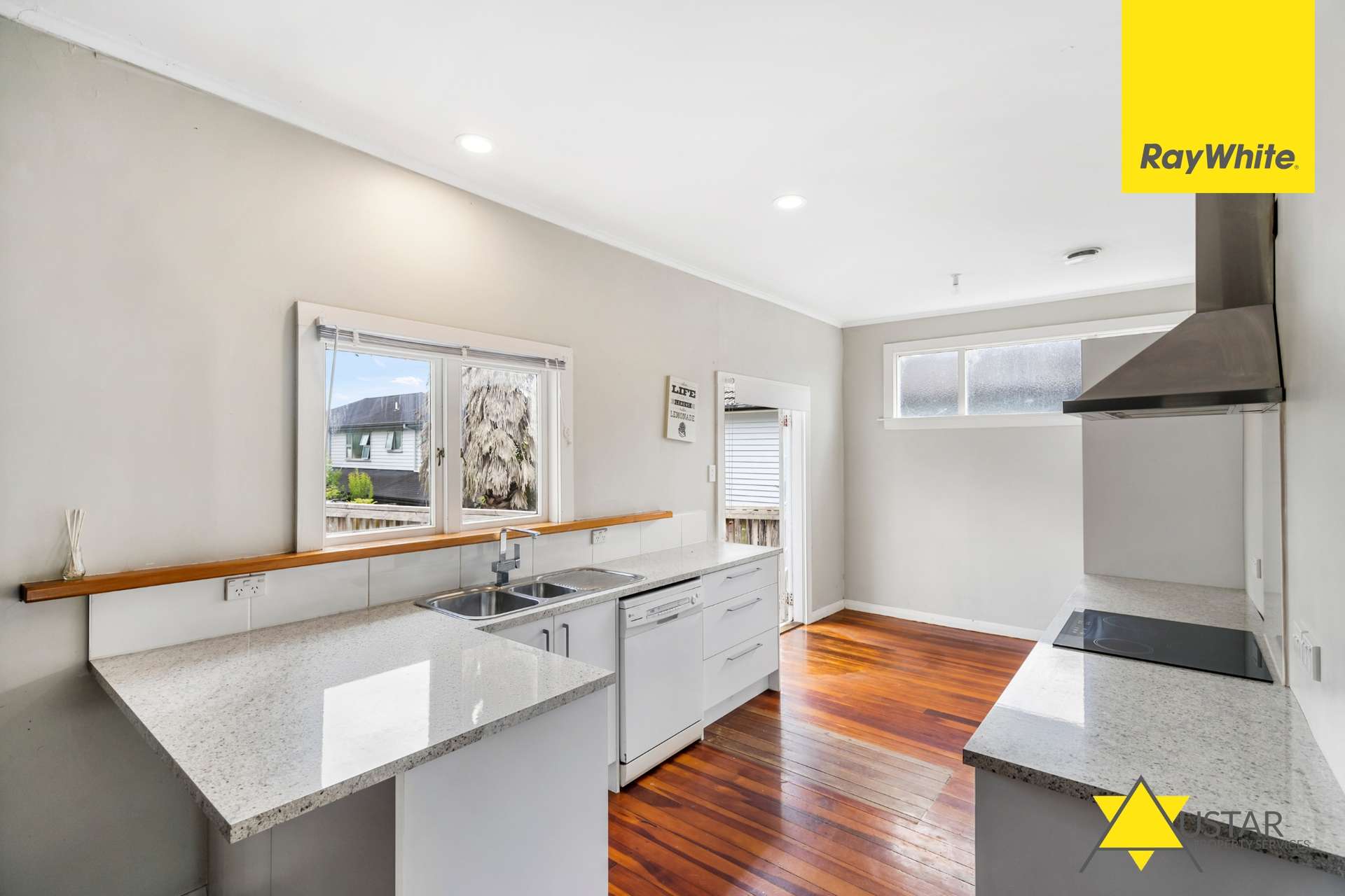 55 Titirangi Road photo 6