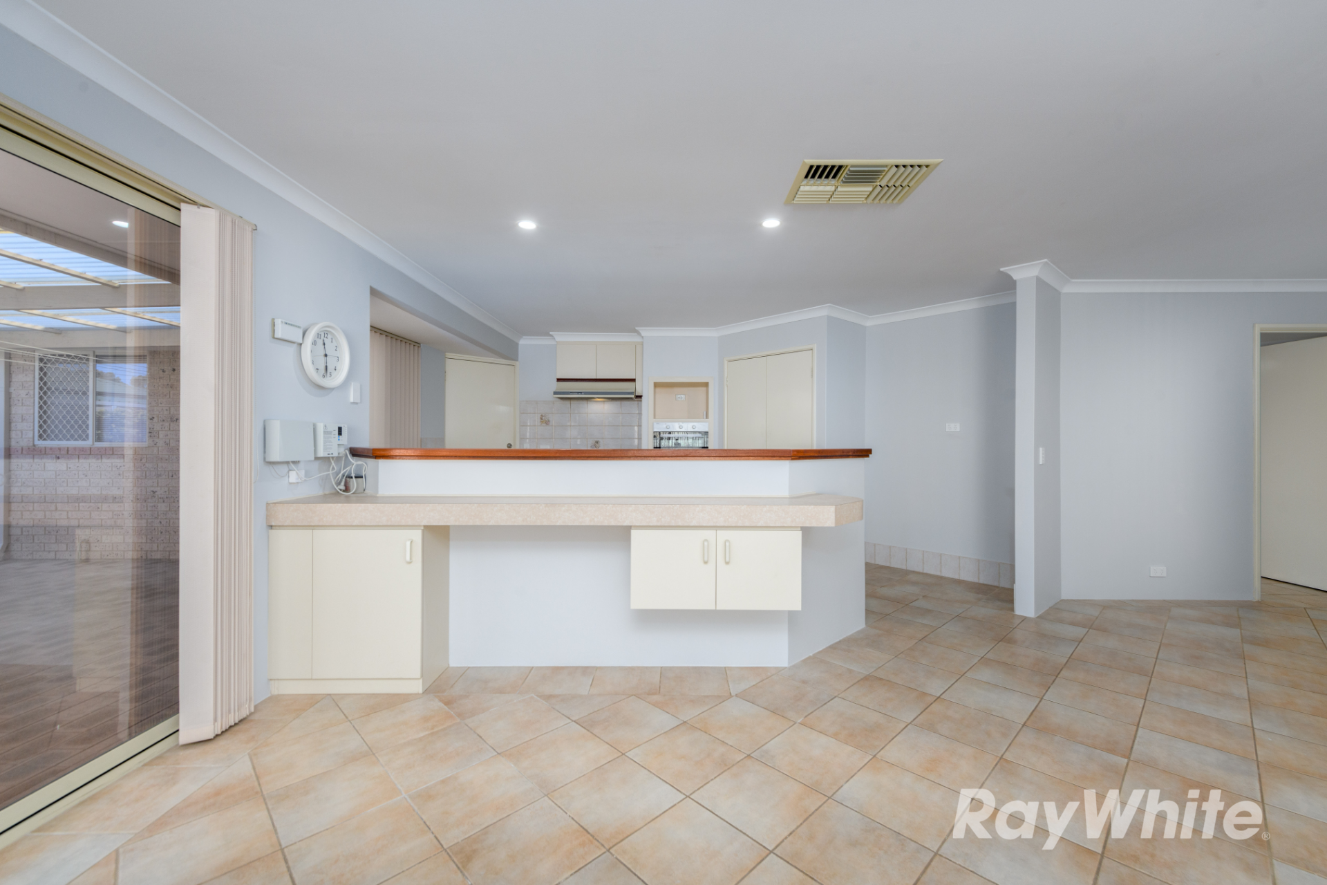 17 Pentland Crescent, Dudley Park, WA 6210