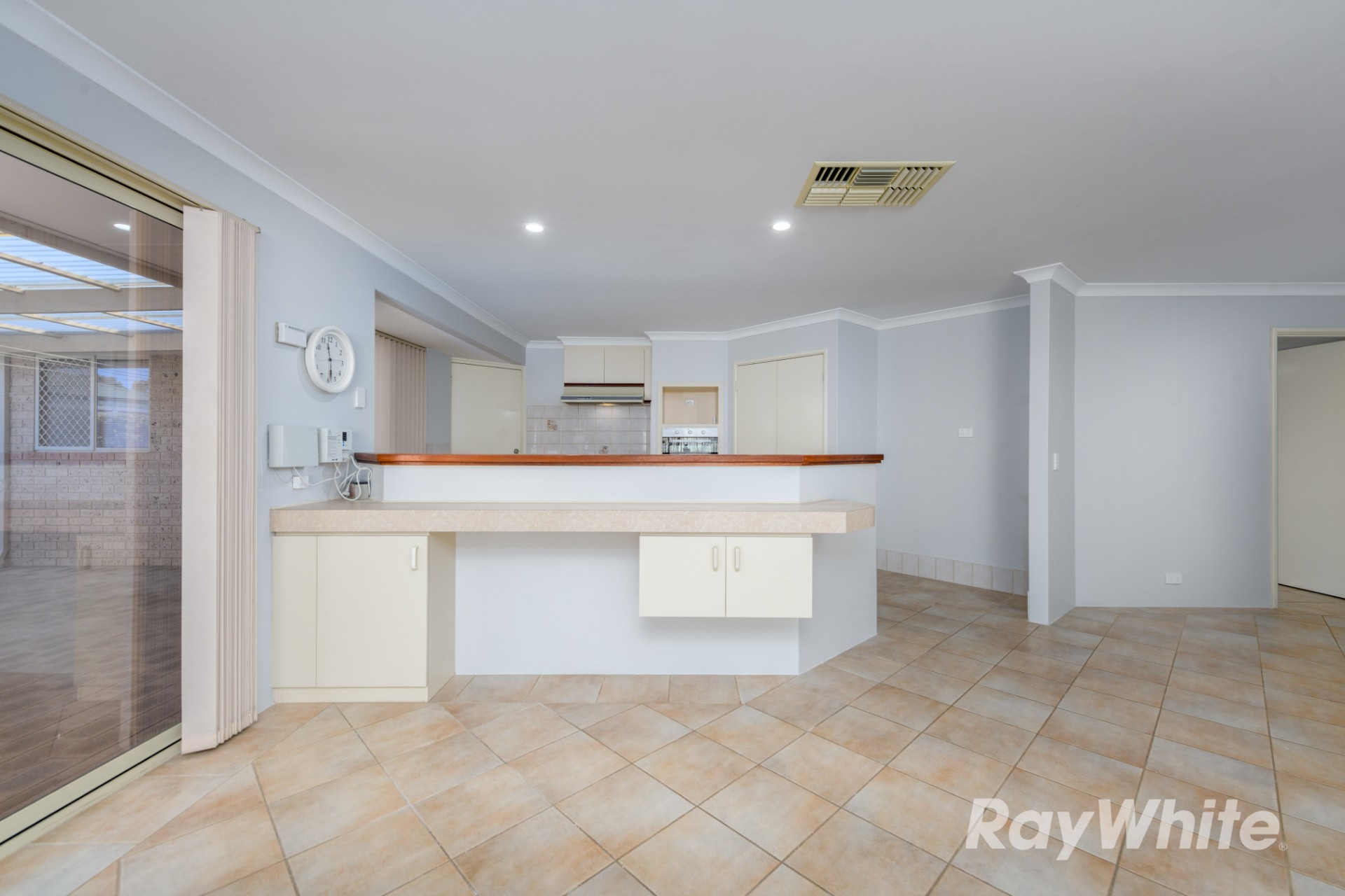17 Pentland Crescent, Dudley Park, WA 6210