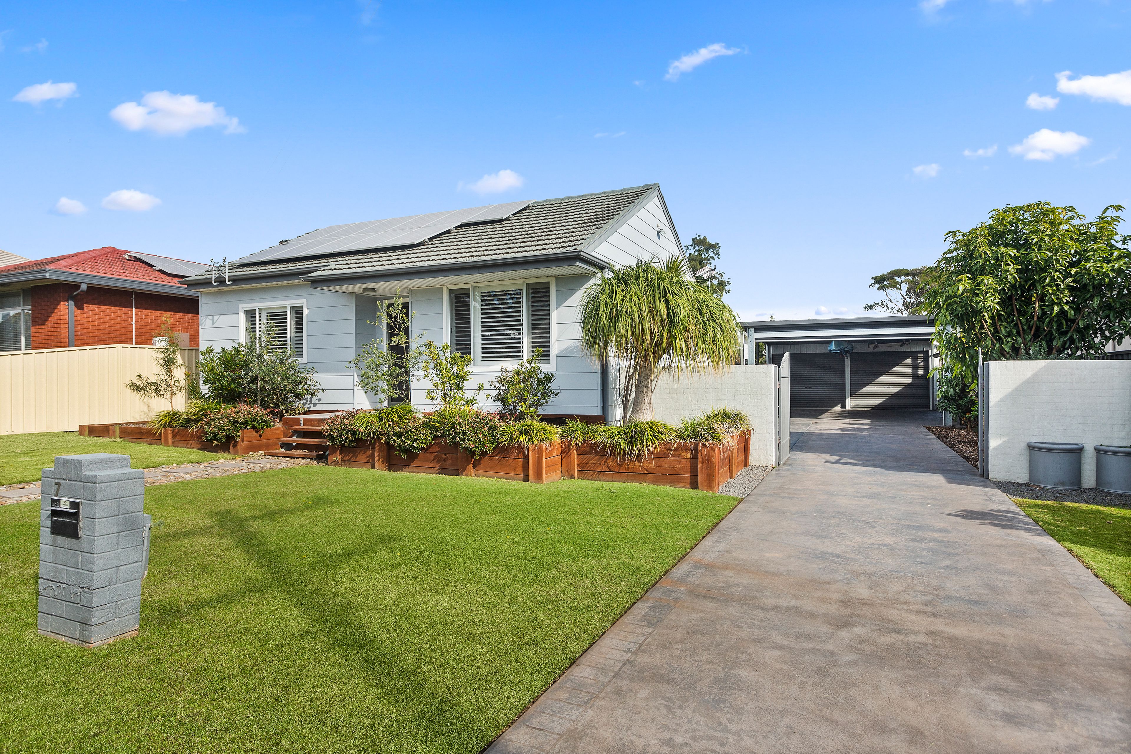7 David Avenue, Oak Flats NSW 2529