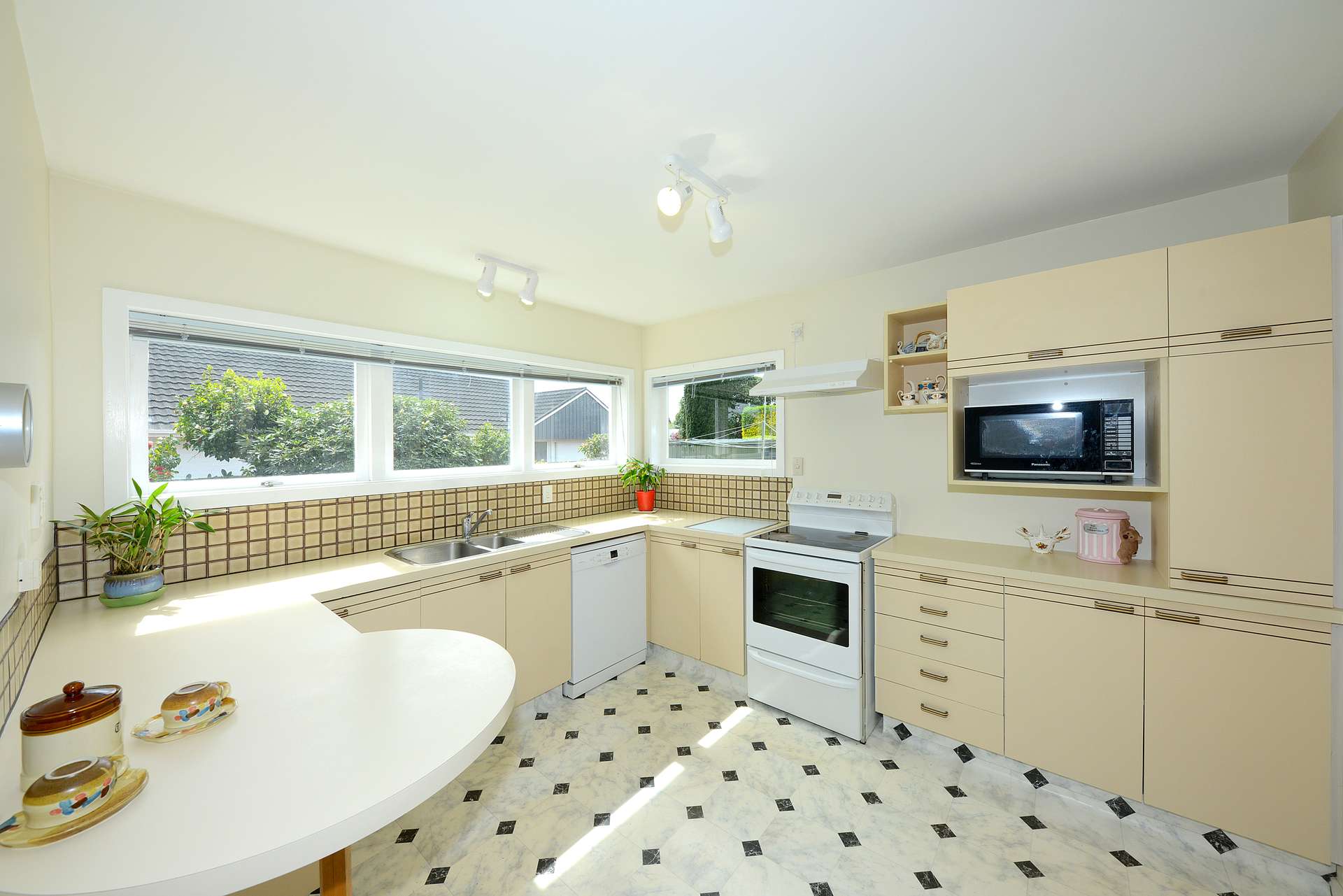 44 Camberwell Place photo 2