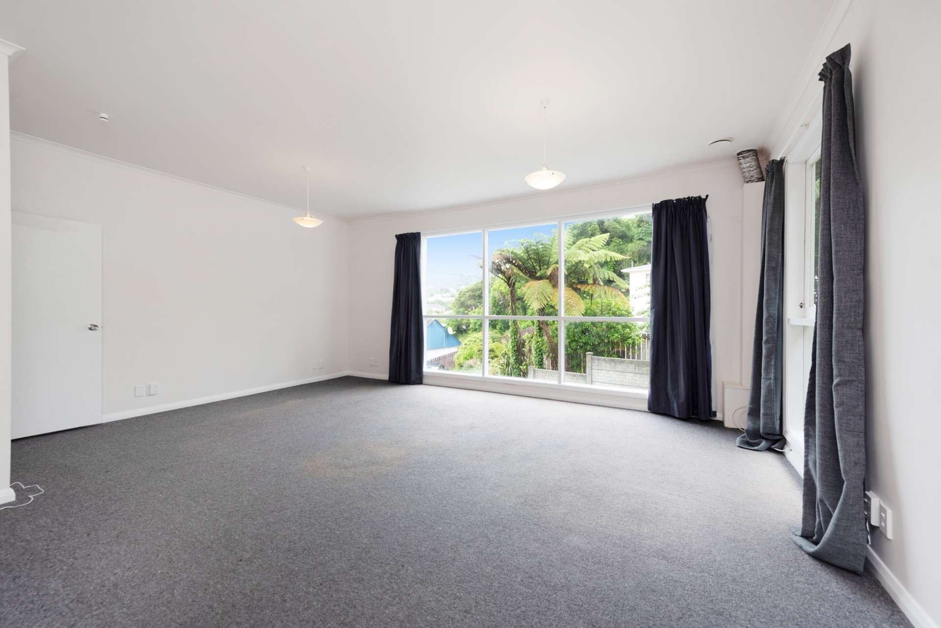 6 Epsom Way photo 8