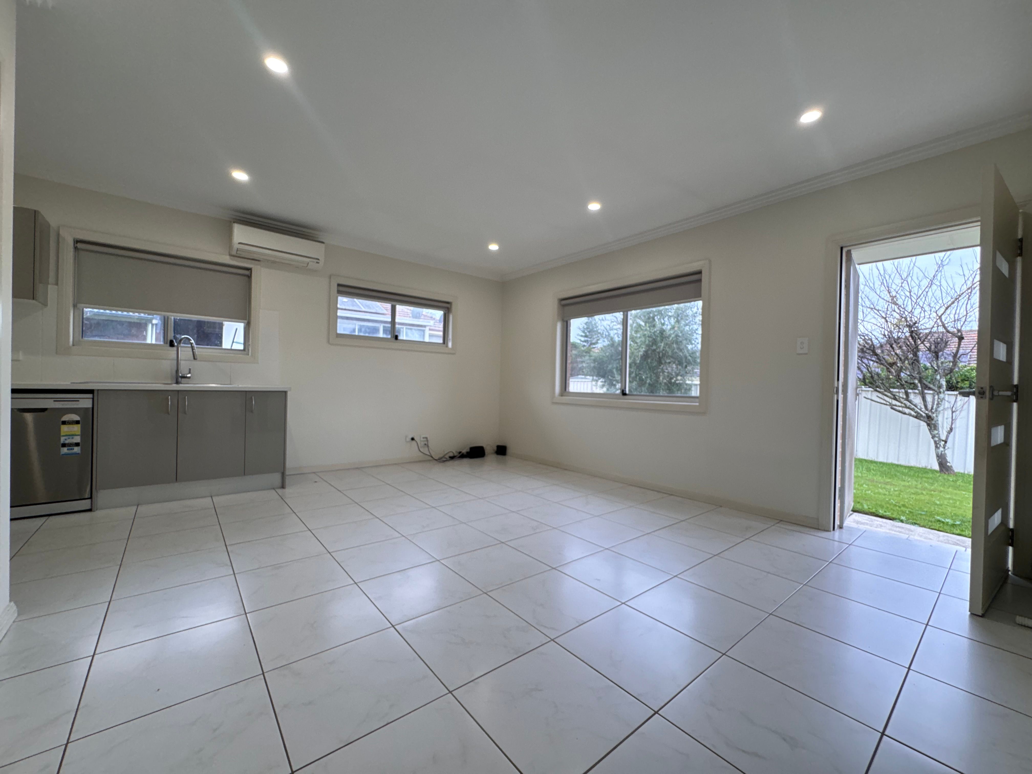 21a PARIS Street, Carlton, NSW 2218