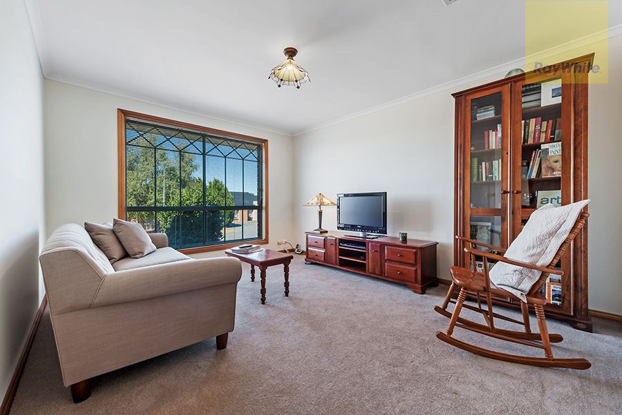 11 Smeaton Court, Craigieburn, VIC 3064