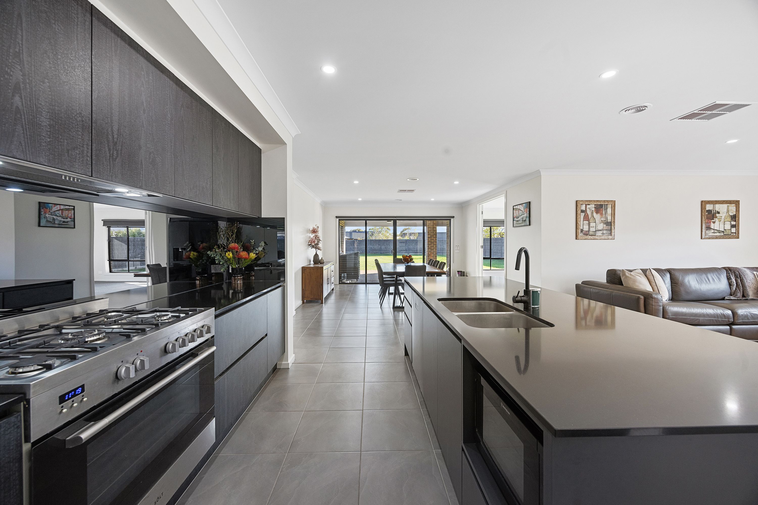 5 Red Gum Court — photo 4 of 19