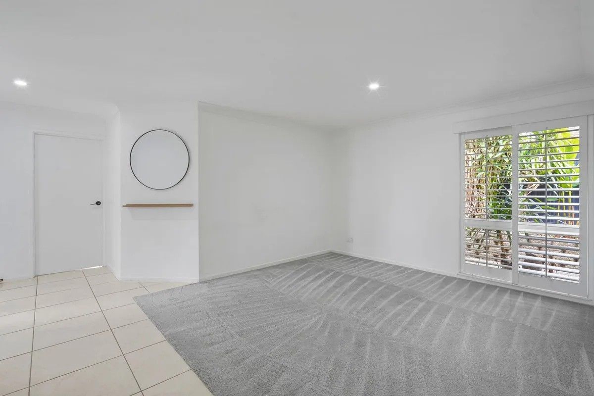 42 Adaminaby Drive — photo 7 of 21