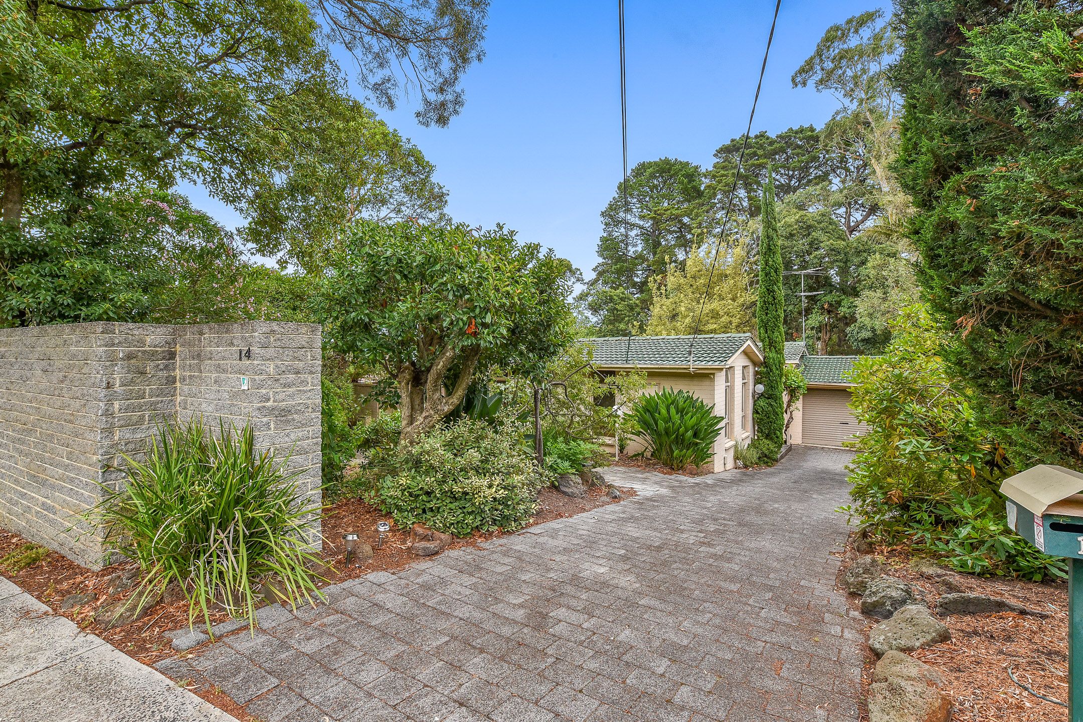 14 Dean Avenue, Mount Waverley, VIC 3149