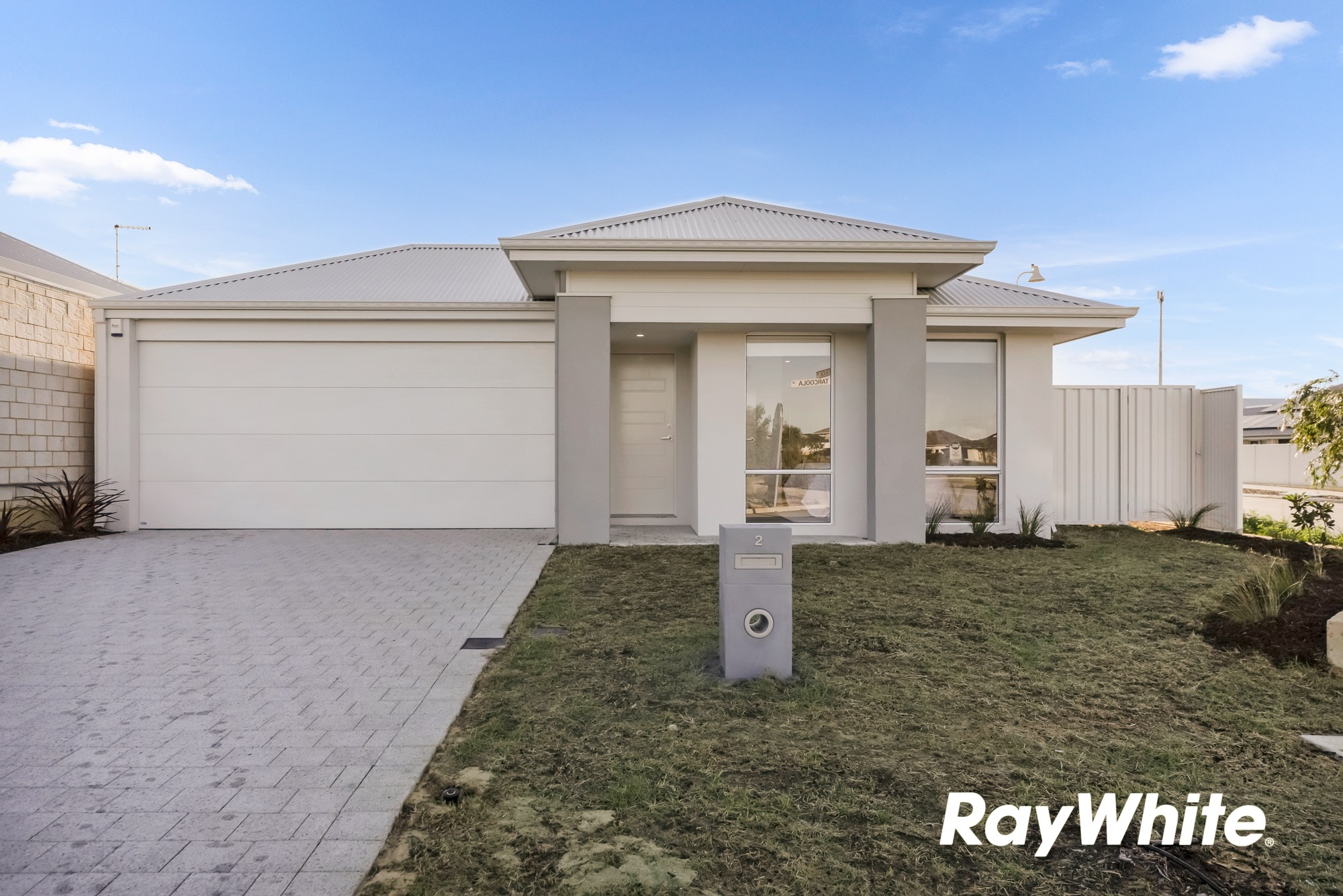 2 Tarcoola Grove, Eglinton, WA 6034
