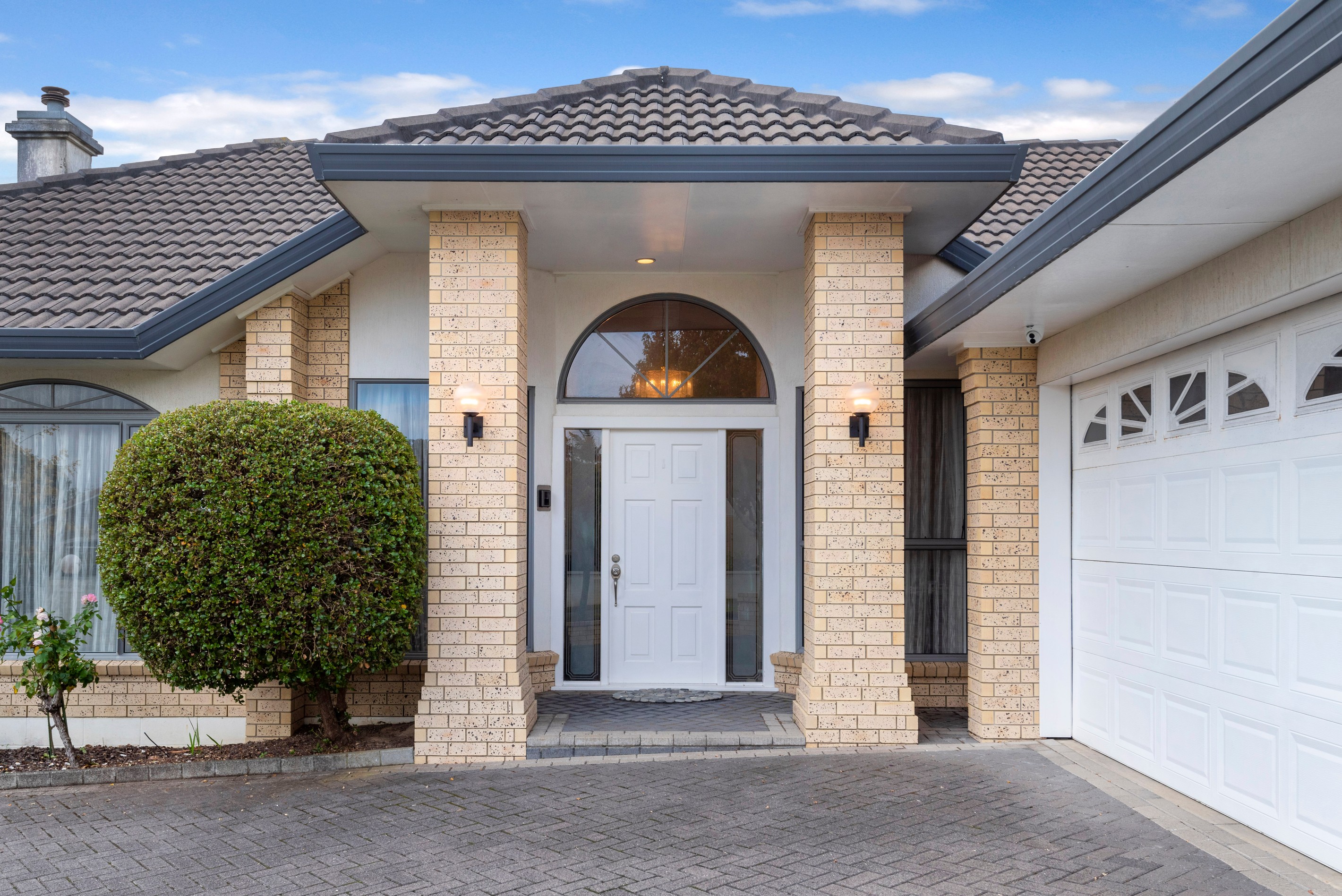 8 Bronte Place, Somerville, Manukau City