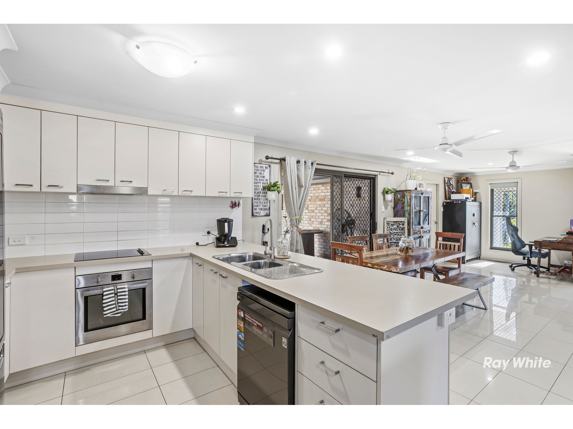 7 Cunningham Court — photo 5 of 18