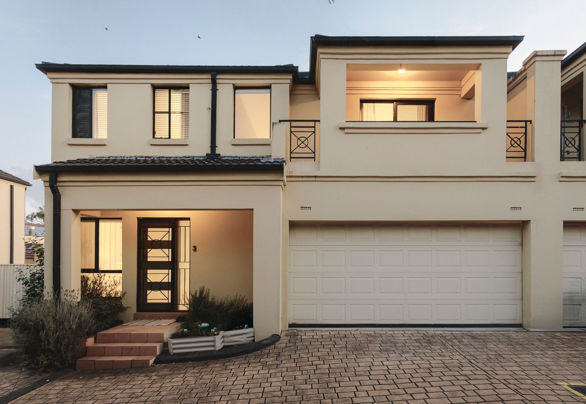 3/125-127 Bettington Road — photo from Ray White Oatlands