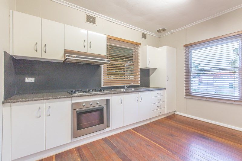 21 Birdwood Road — photo 6 of 13