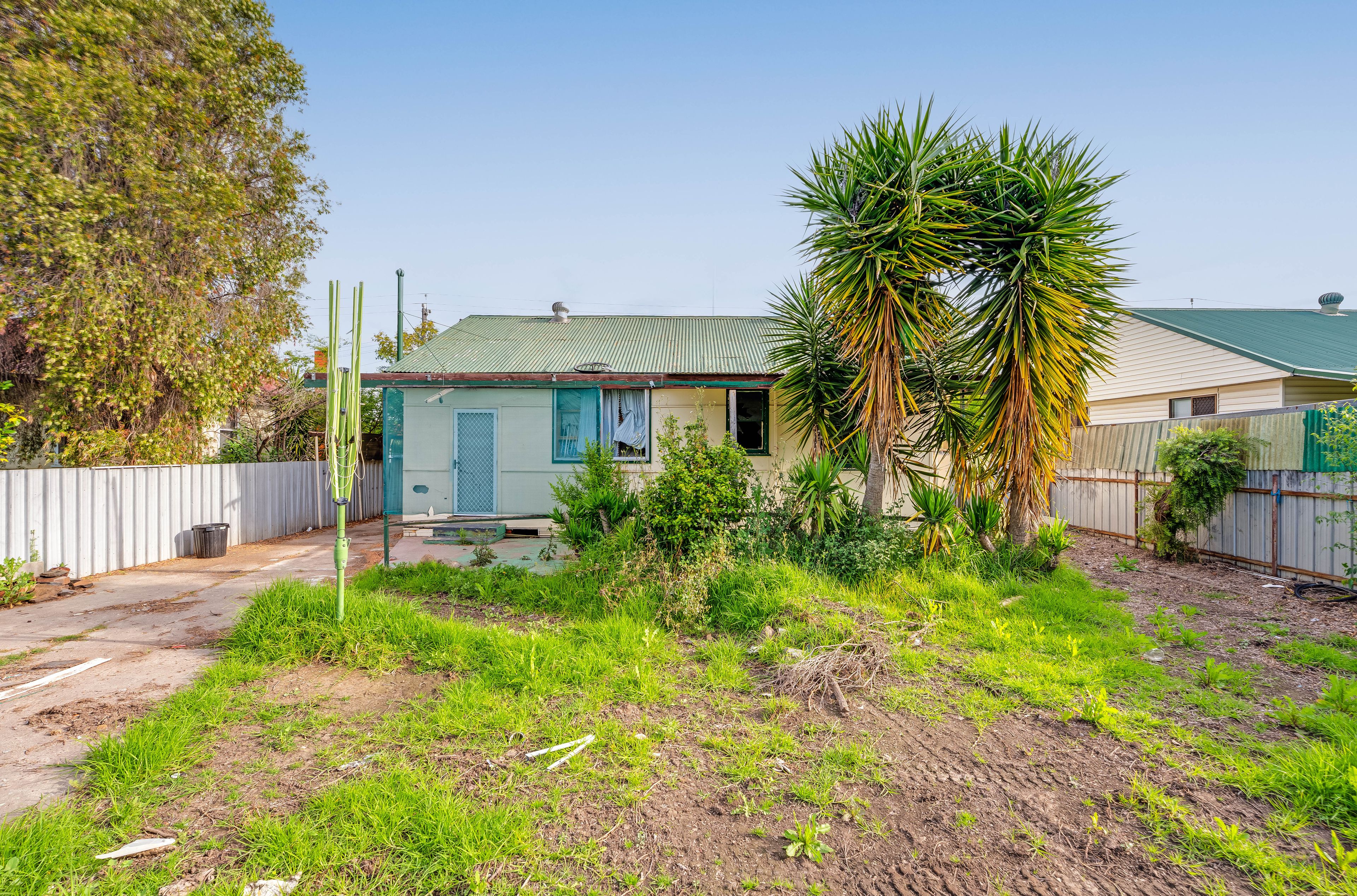 288 Swan Street — photo 3 of 25