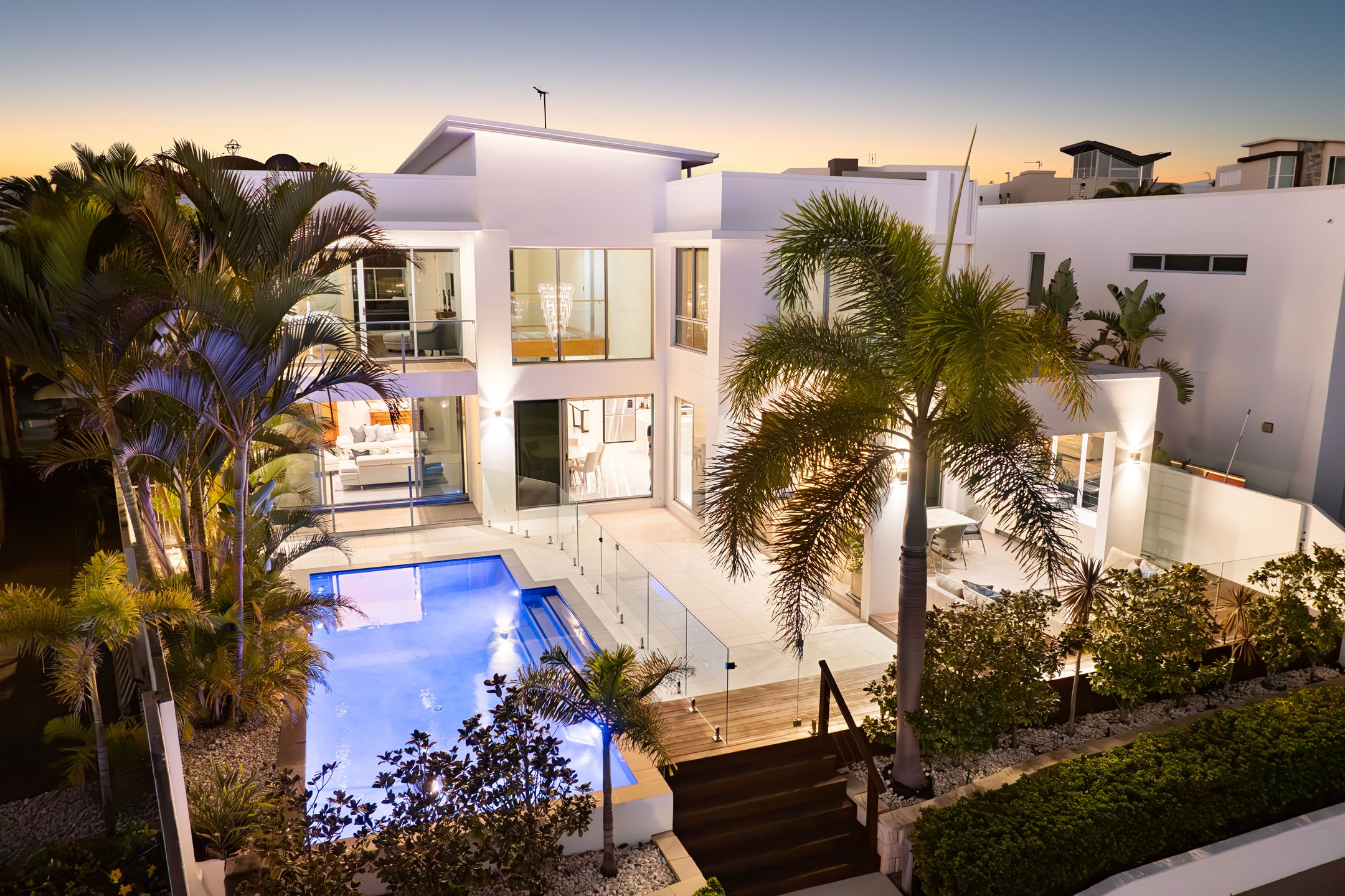 31 Knightsbridge Parade East, Sovereign Islands, QLD 4216