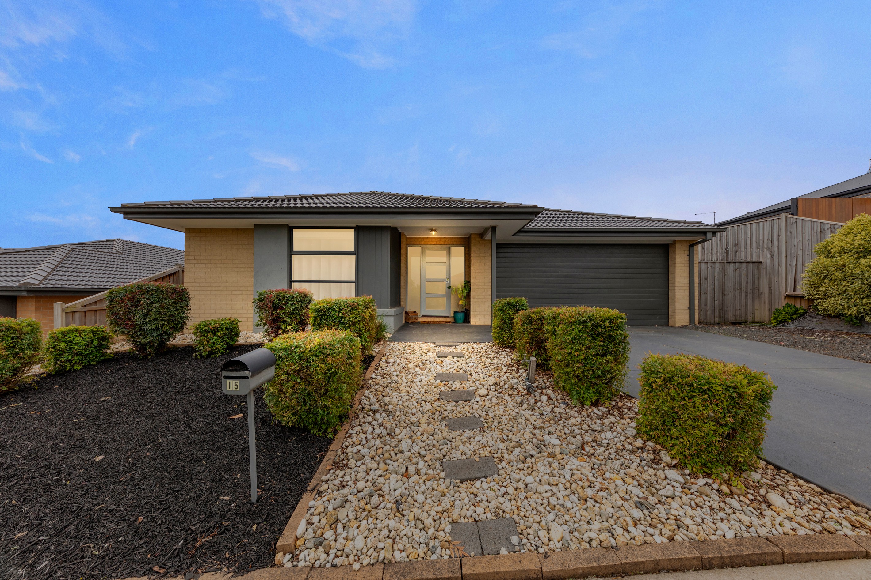 15 Fieldstone Avenue, Warragul, VIC 3820