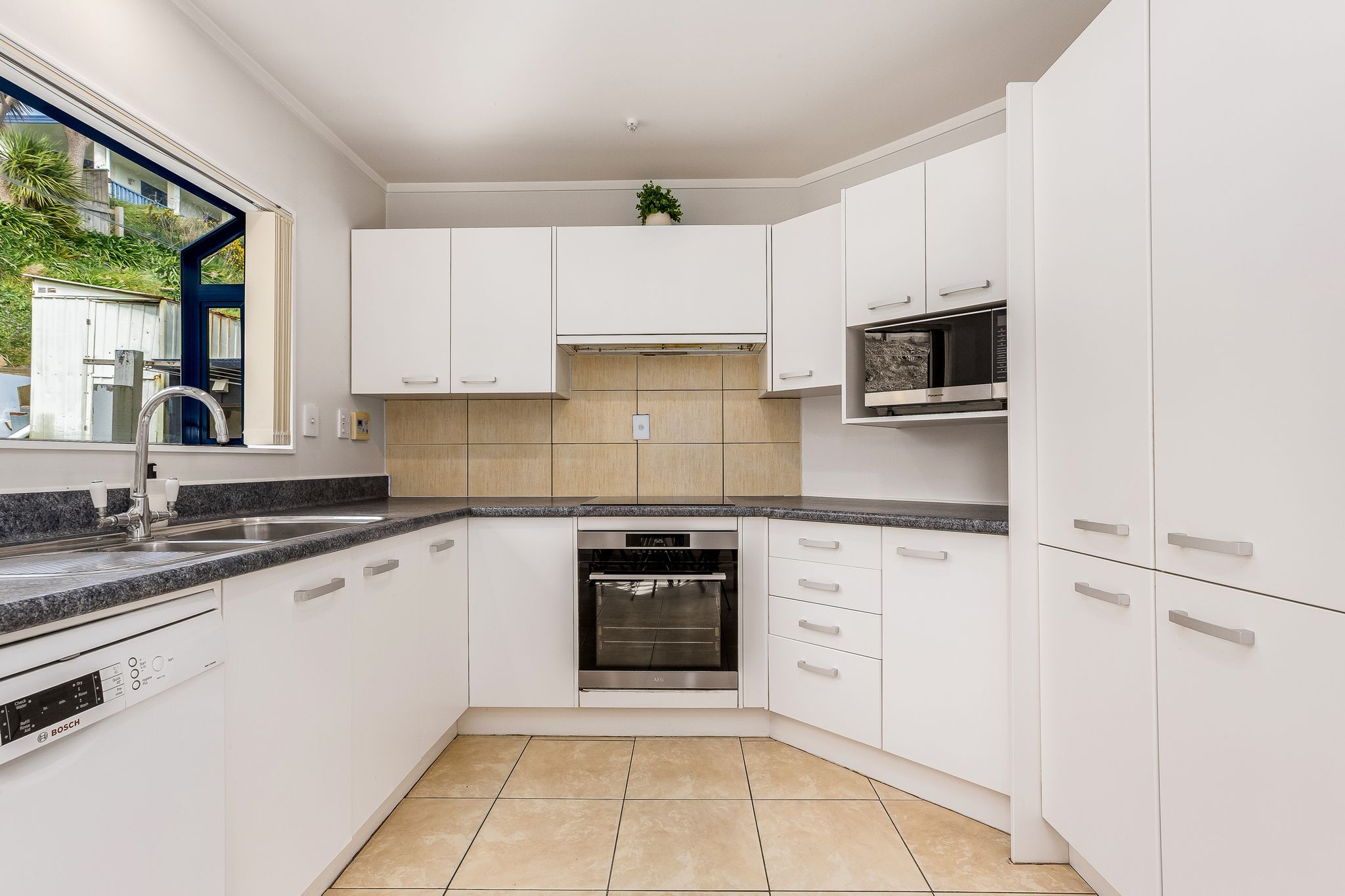 11 Peppertree Lane, Woodridge, Wellington City