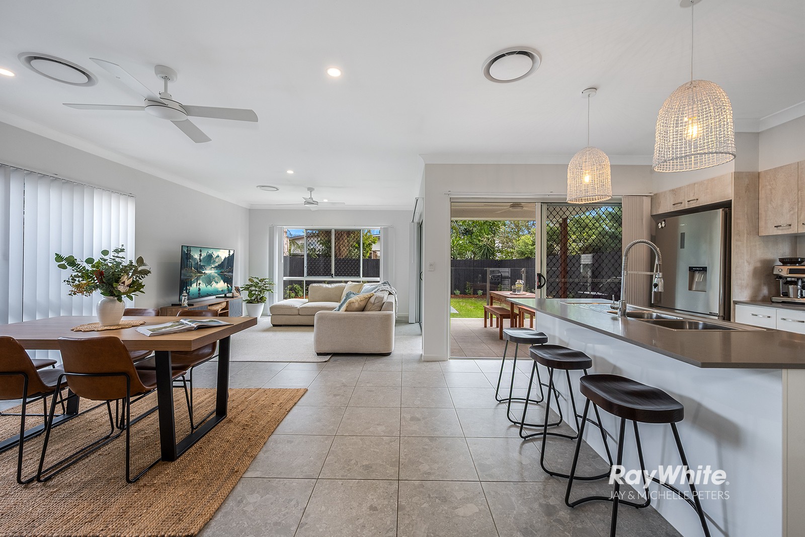 135 Scarborough Road, Redcliffe, QLD 4020