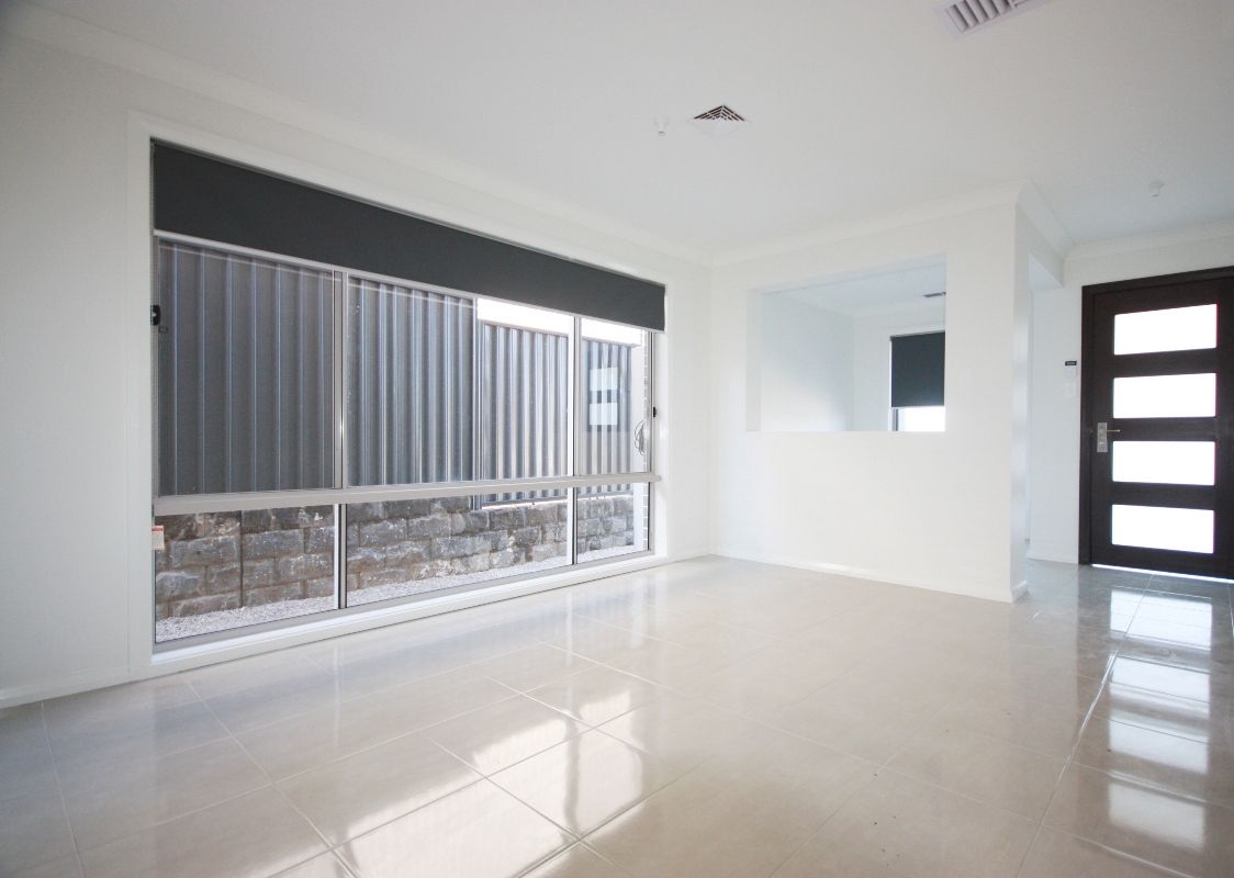 40 Coral Flame Street, Gregory Hills, NSW 2557