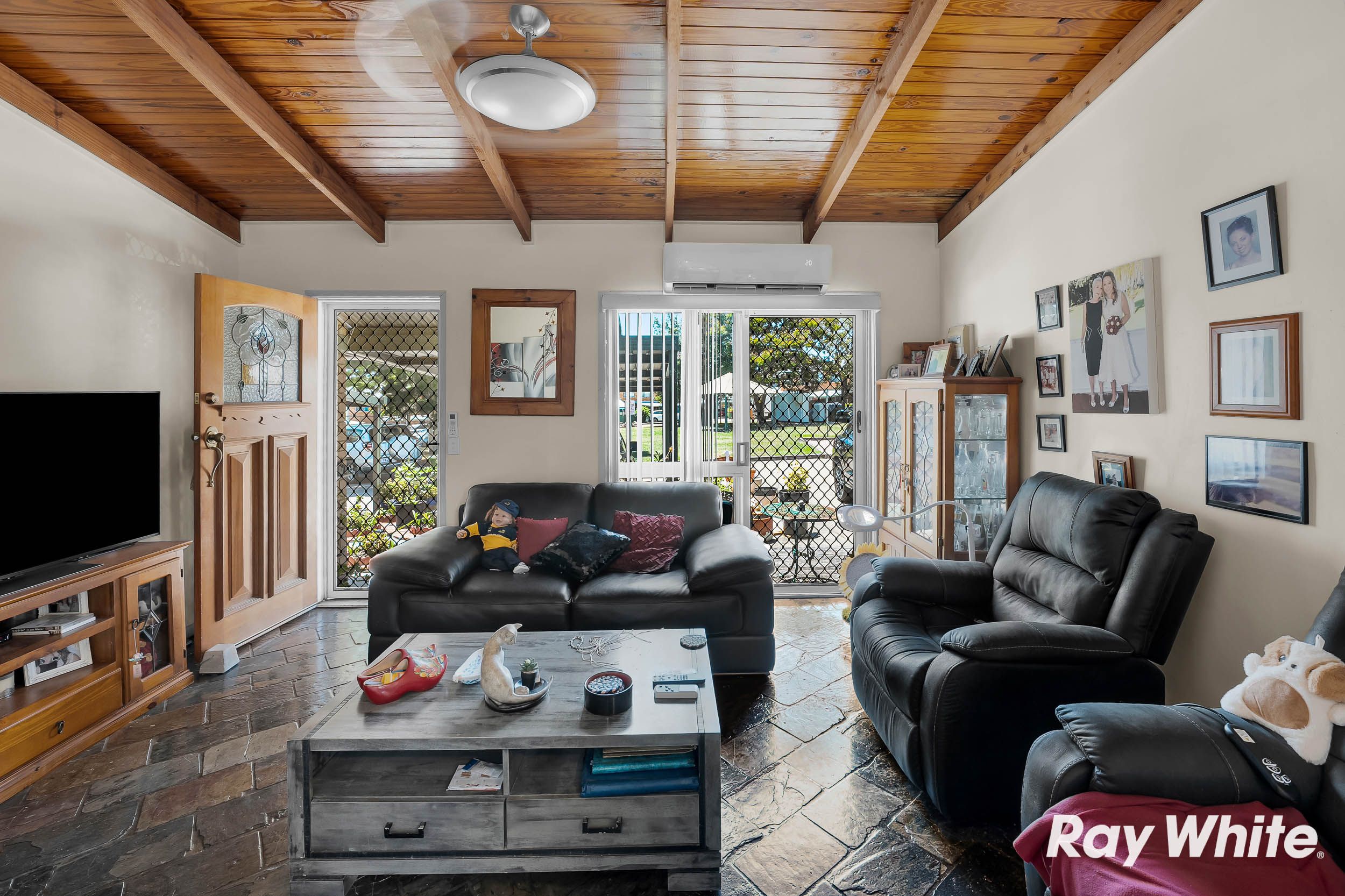 18/18 Defiance Road, Logan Central, QLD 4114