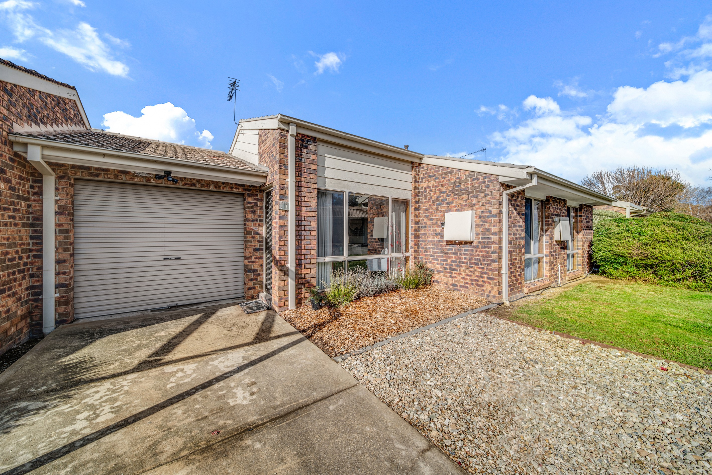 11/12 Blackett Crescent, Greenway, ACT 2900