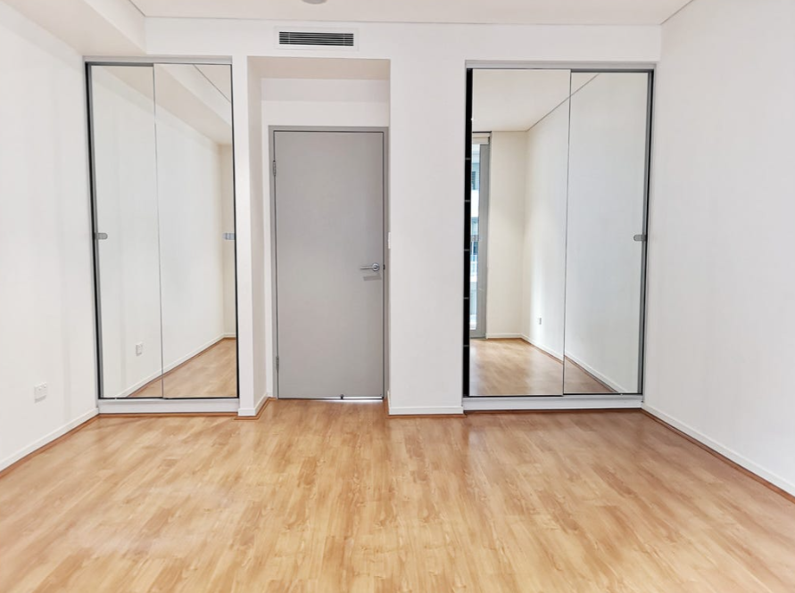 510B/8 Bourke Street — photo 8 of 13