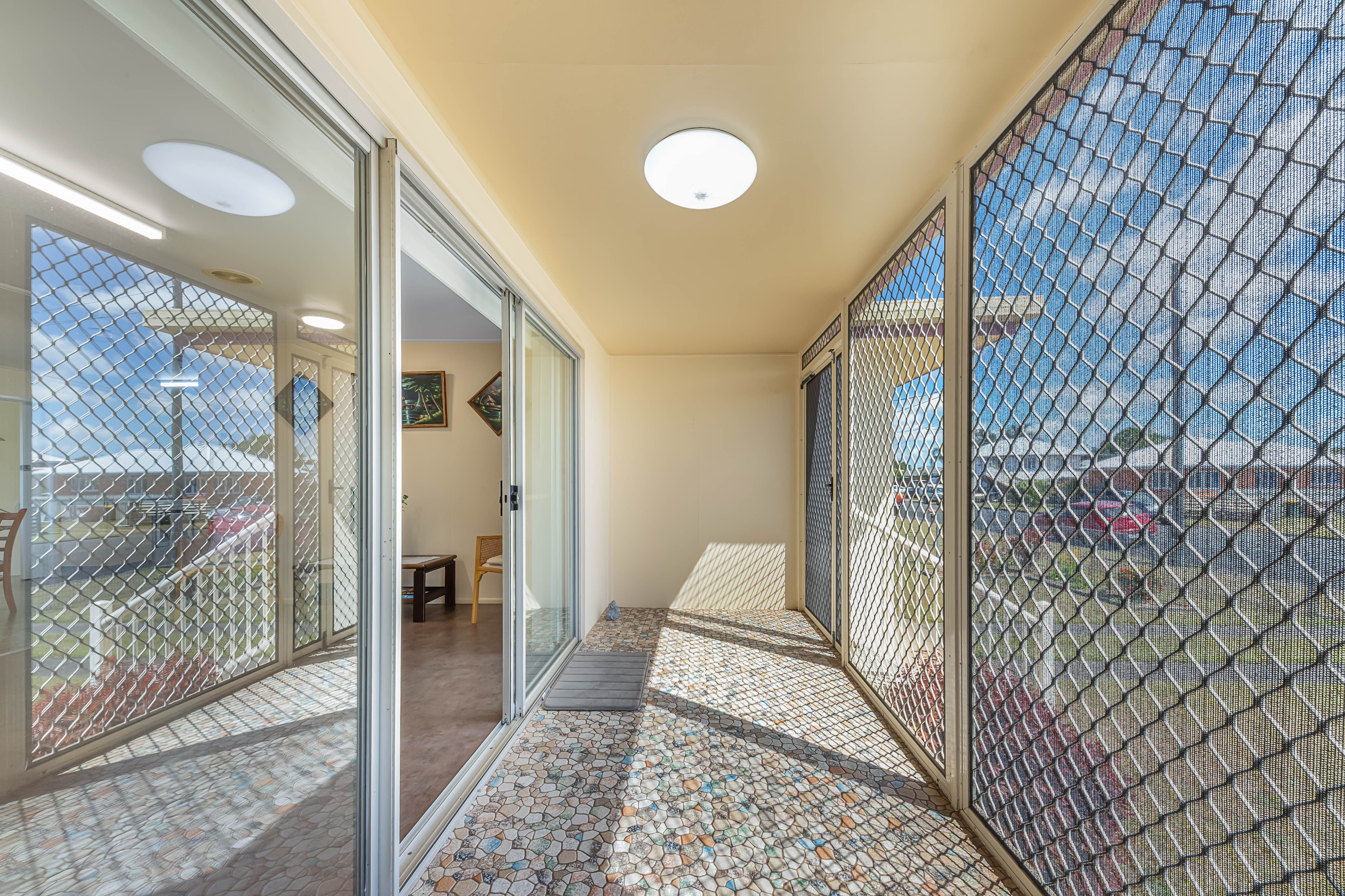 18 Elizabeth Street — photo 13 of 15