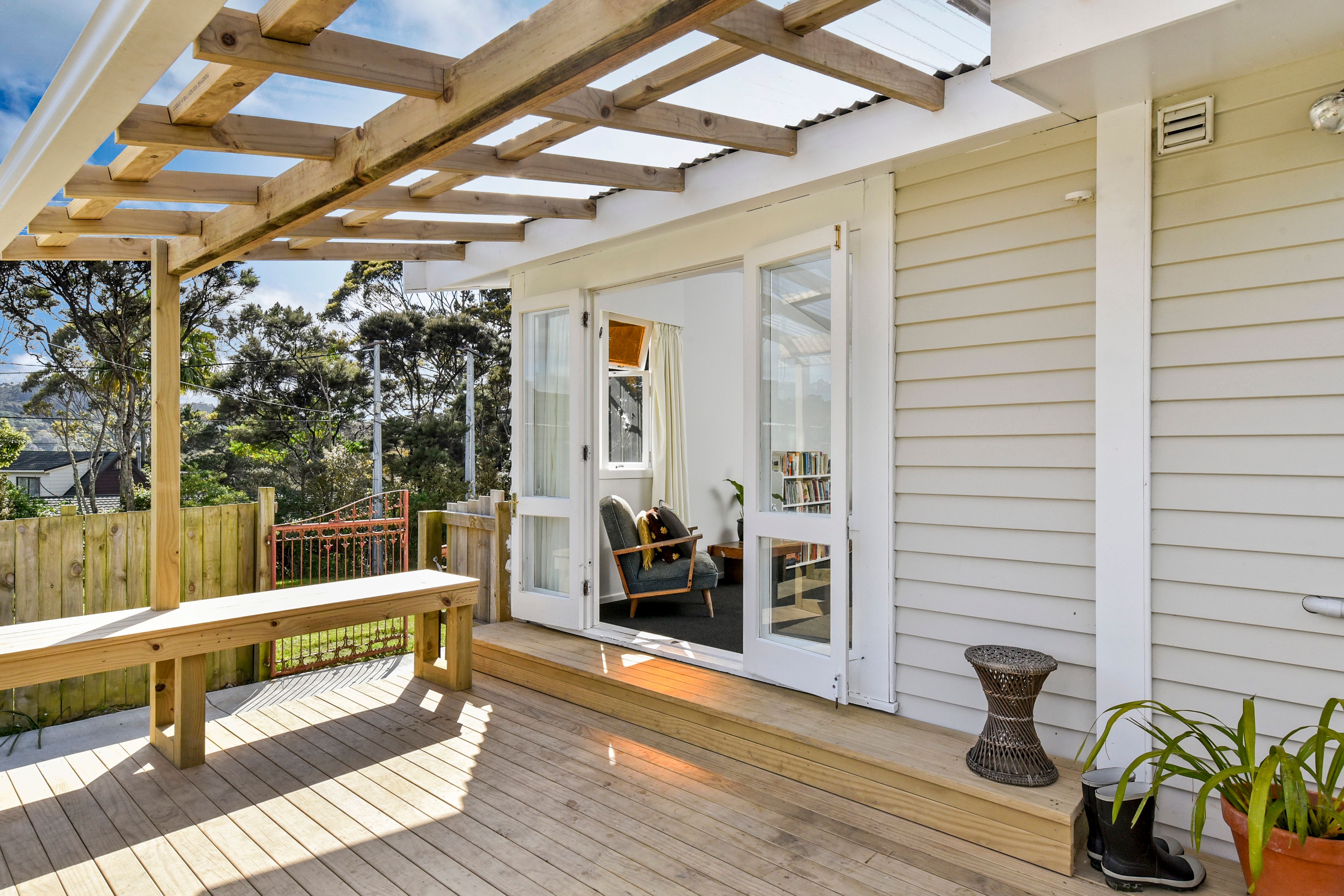 40b Cresta Avenue, Beach Haven, North Shore City