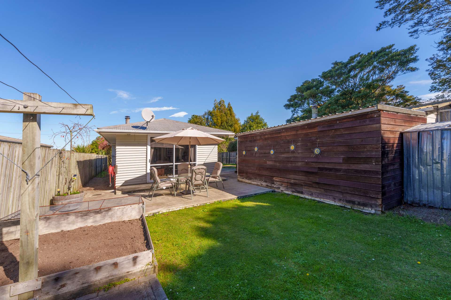 16 Woodend Road photo 16