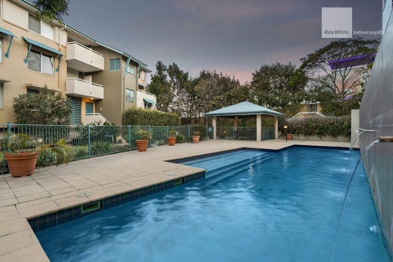 38 Vincent Street, Indooroopilly QLD 4068