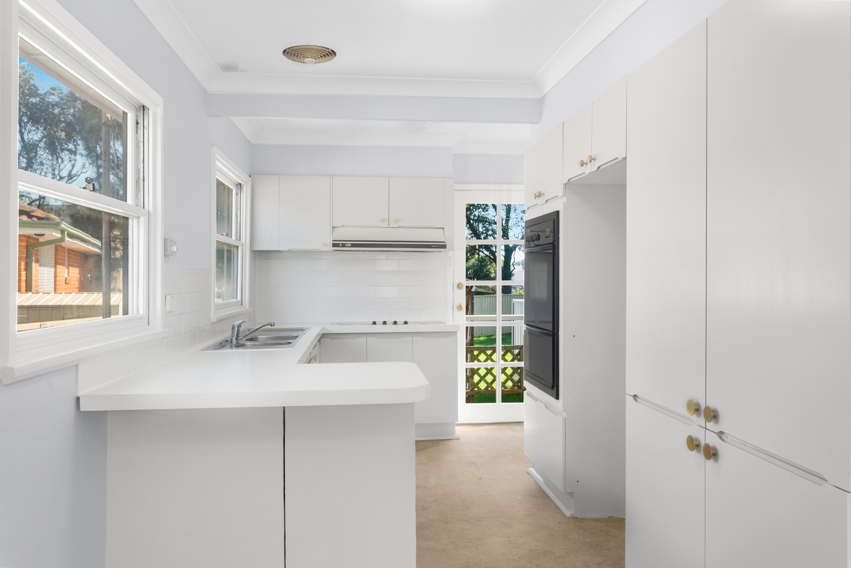 30 Roberts Avenue, Barrack Heights, NSW 2528