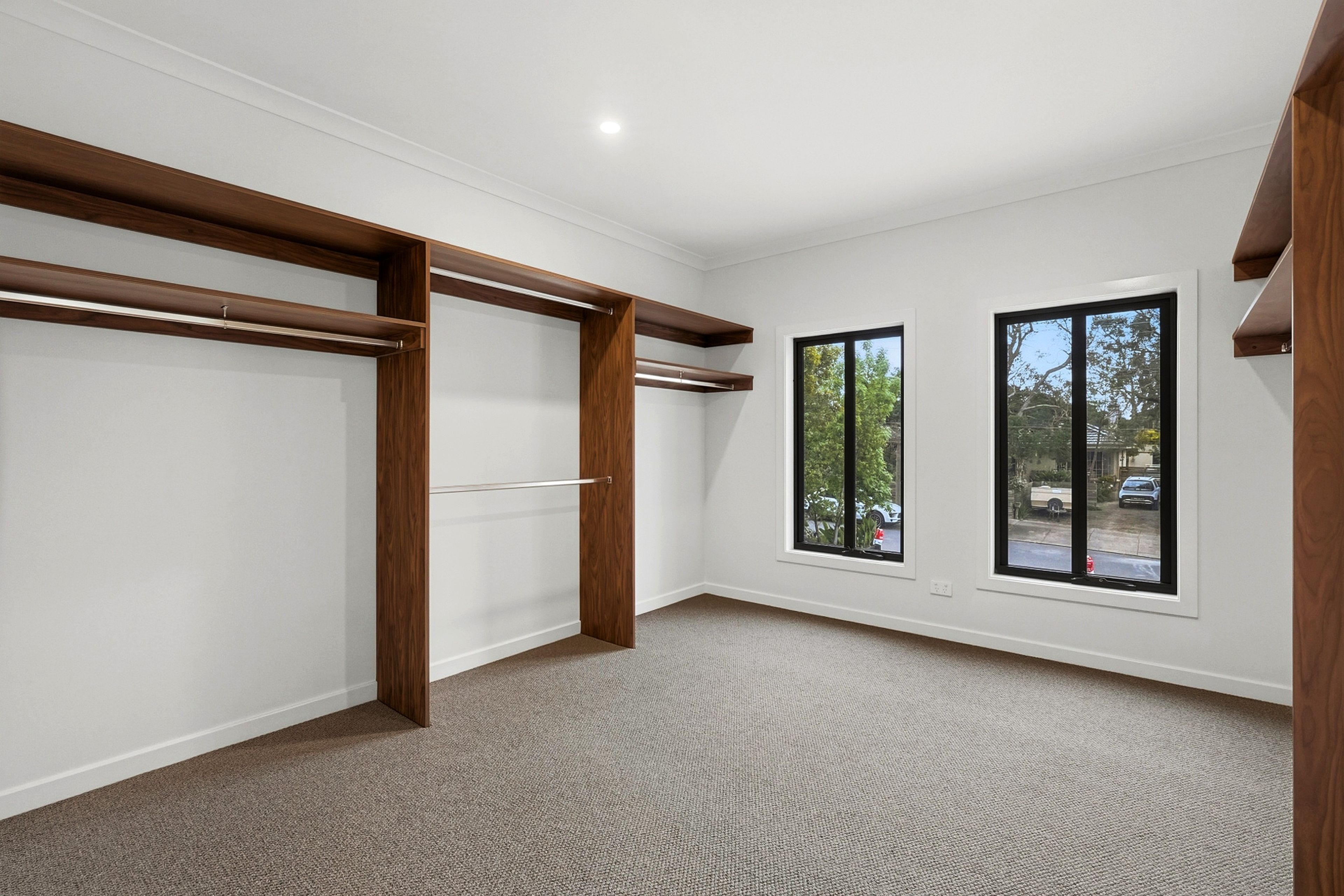 2 Belgravia Avenue — photo 16 of 20