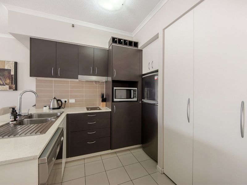 207/11 Ellenborough Street, Woodend, QLD 4305